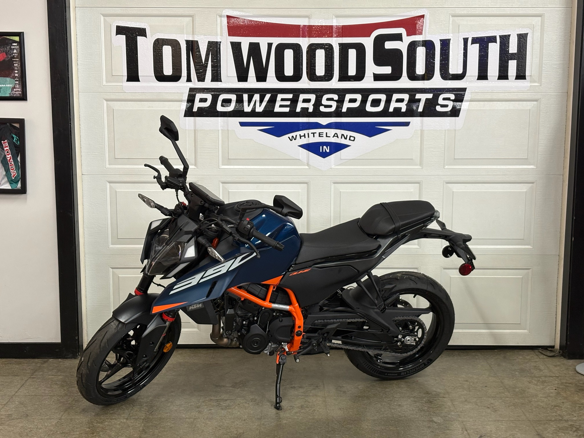 2026 KTM 390 Duke 1