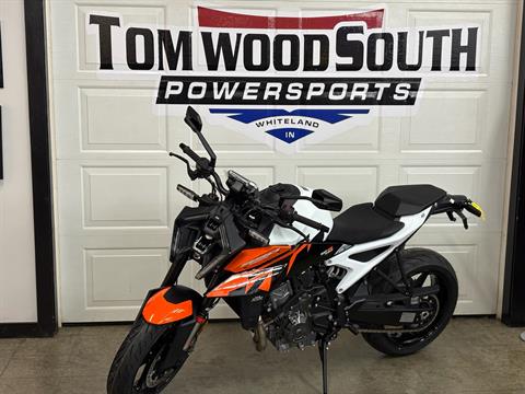 2027 KTM 990 Duke