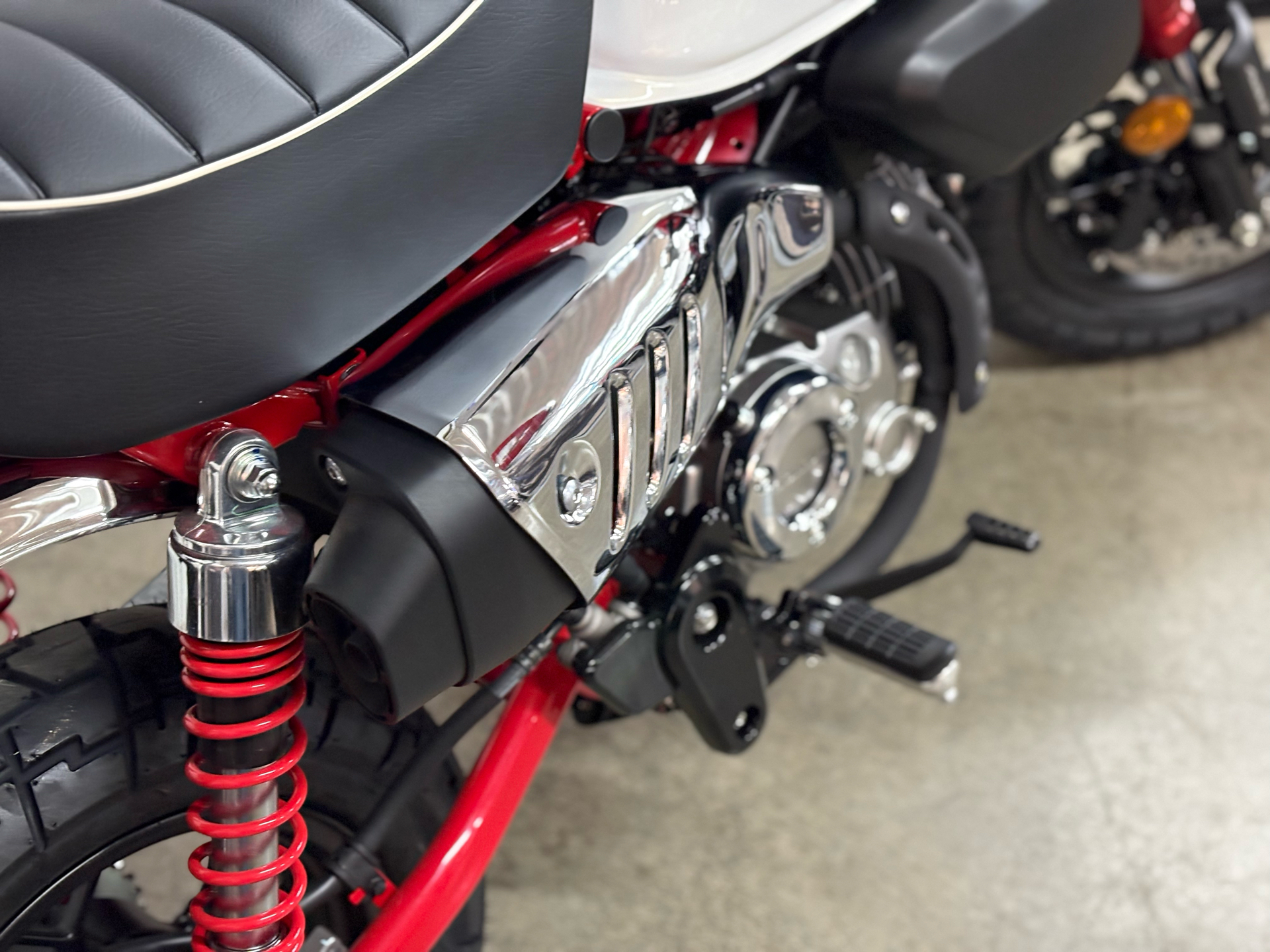2025 Honda Monkey ABS in Whiteland, Indiana - Photo 6