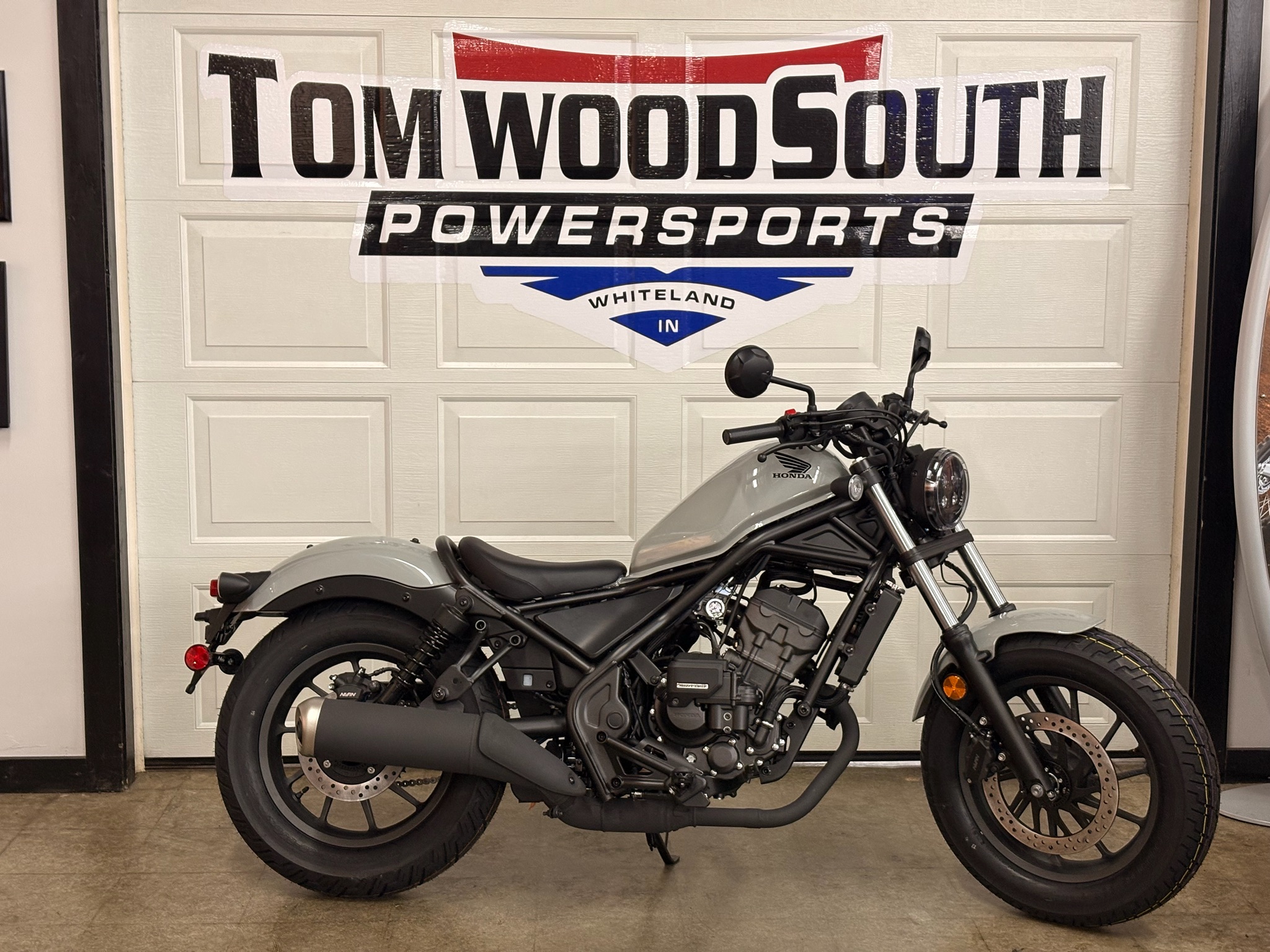 2026 Honda Rebel 300 E-Clutch 2