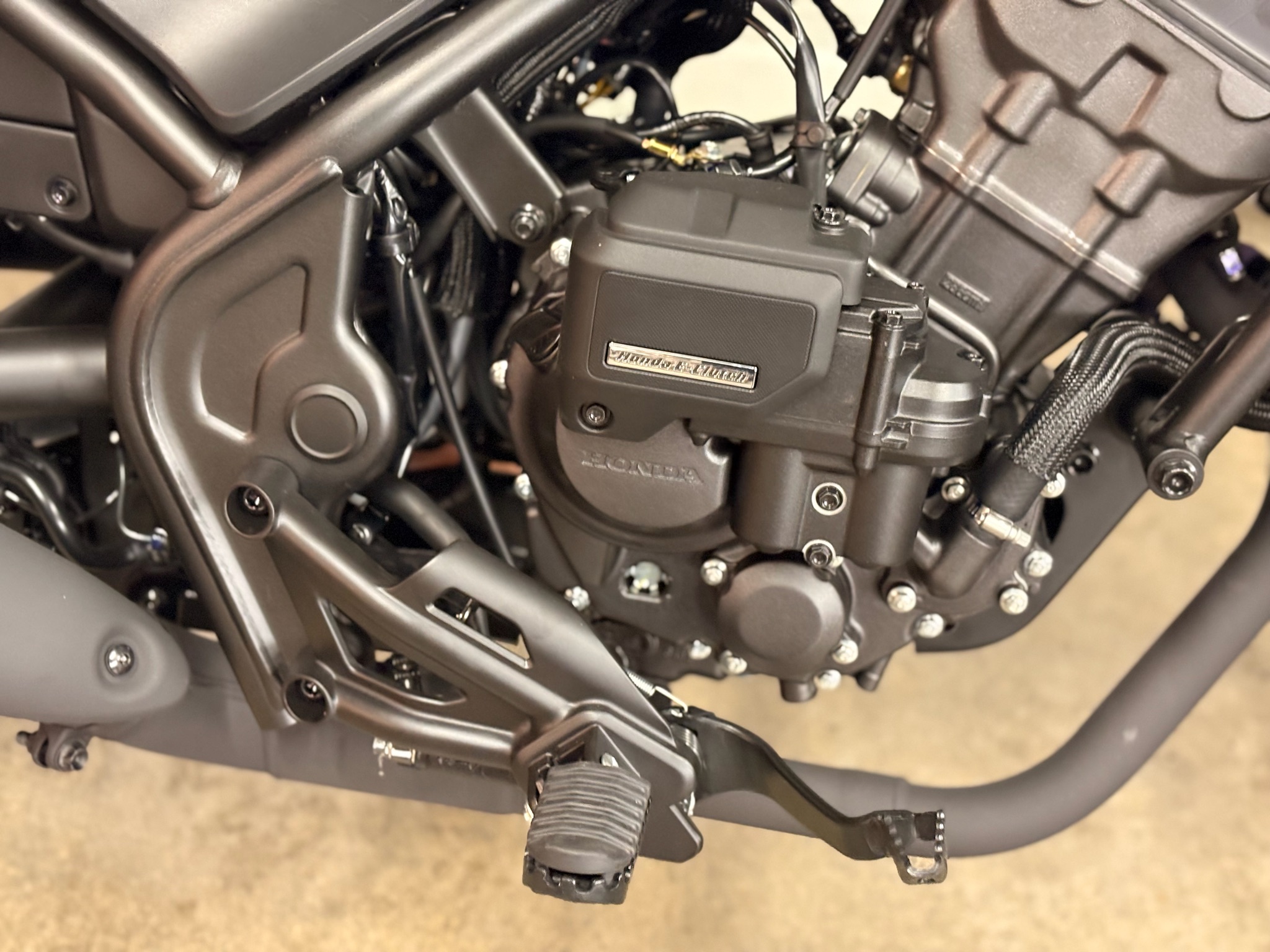 2026 Honda Rebel 300 E-Clutch 8