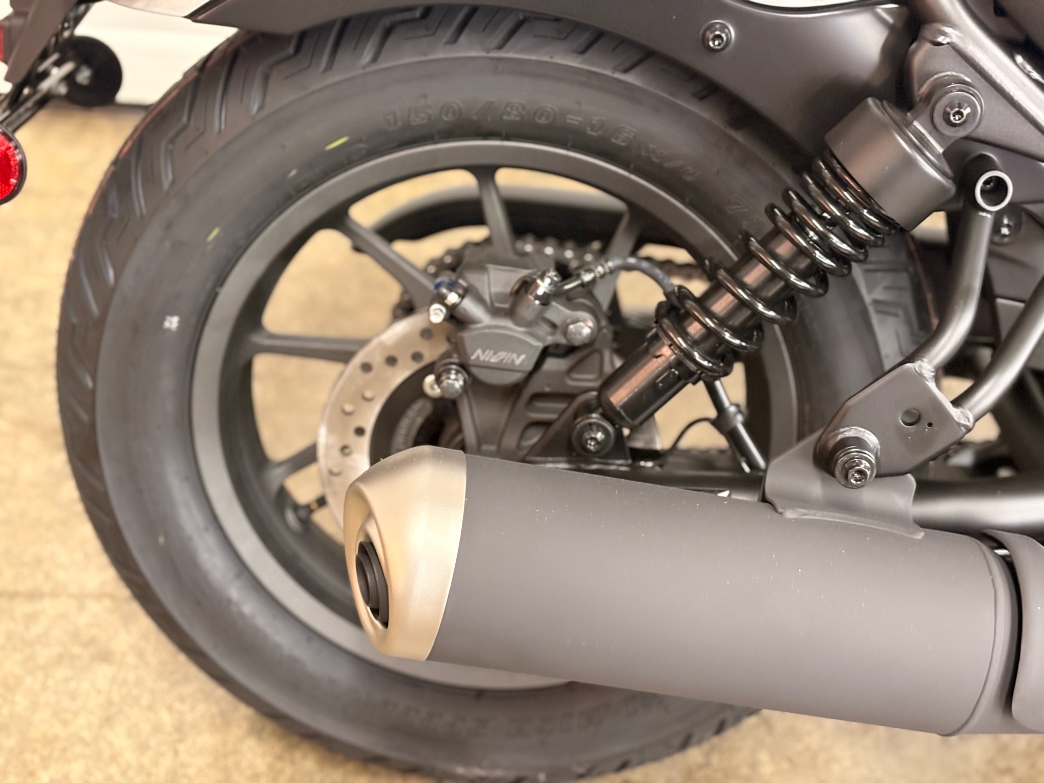 2026 Honda Rebel 300 E-Clutch 10