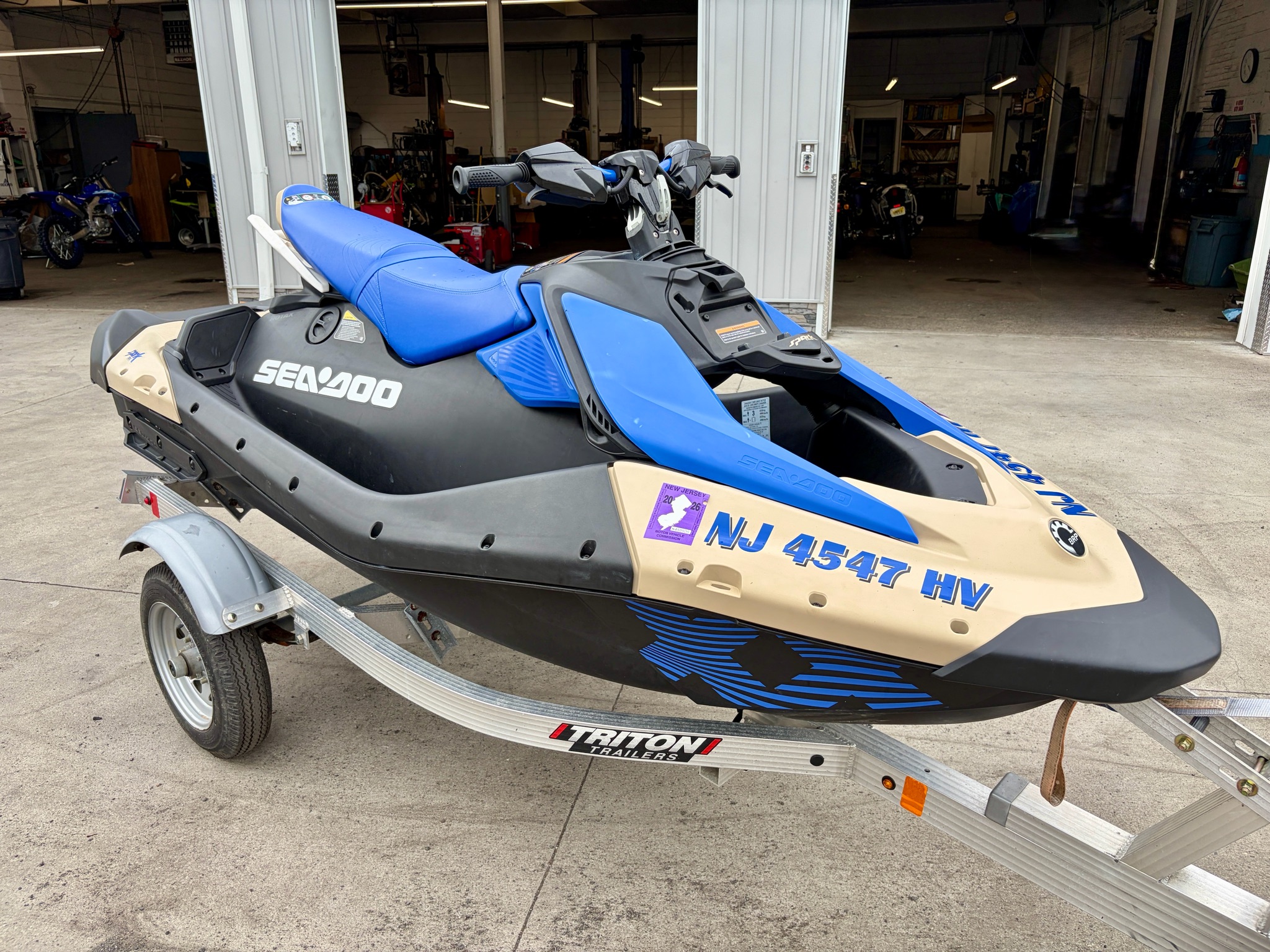2025 Sea-Doo Spark Trixx for 3 + iBR and audio in option 2