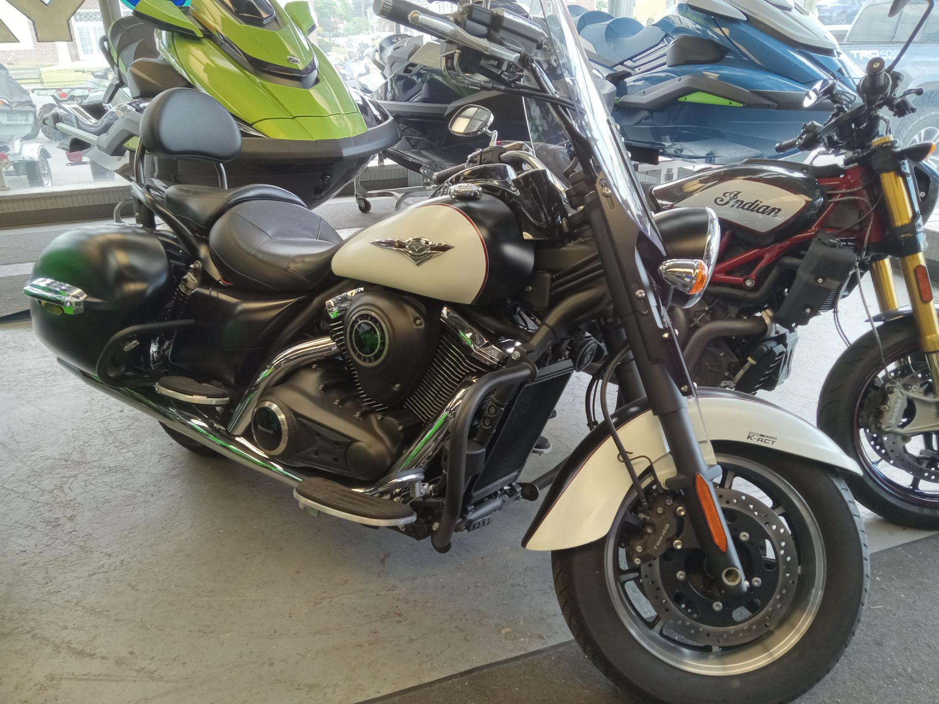 Used 2014 Kawasaki Vulcan® 1700 Nomad™ ABS Motorcycles in Hamilton, NJ |  Stock Number: KAW06228, image size:1920x1440