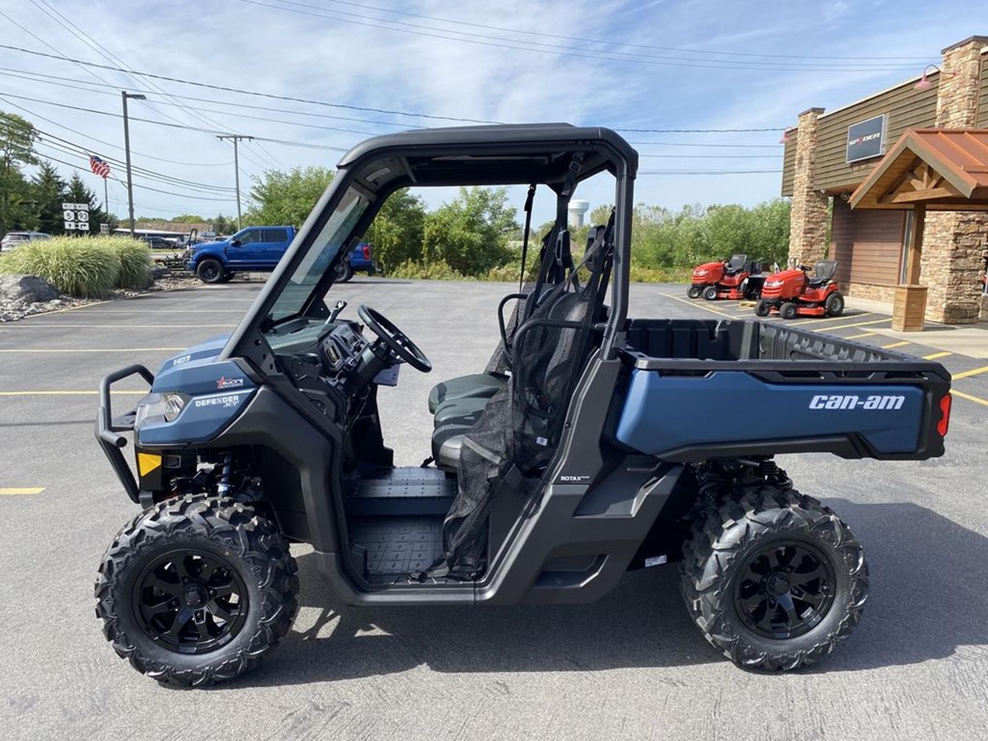 2026 Can-Am™ Defender XT HD7 5