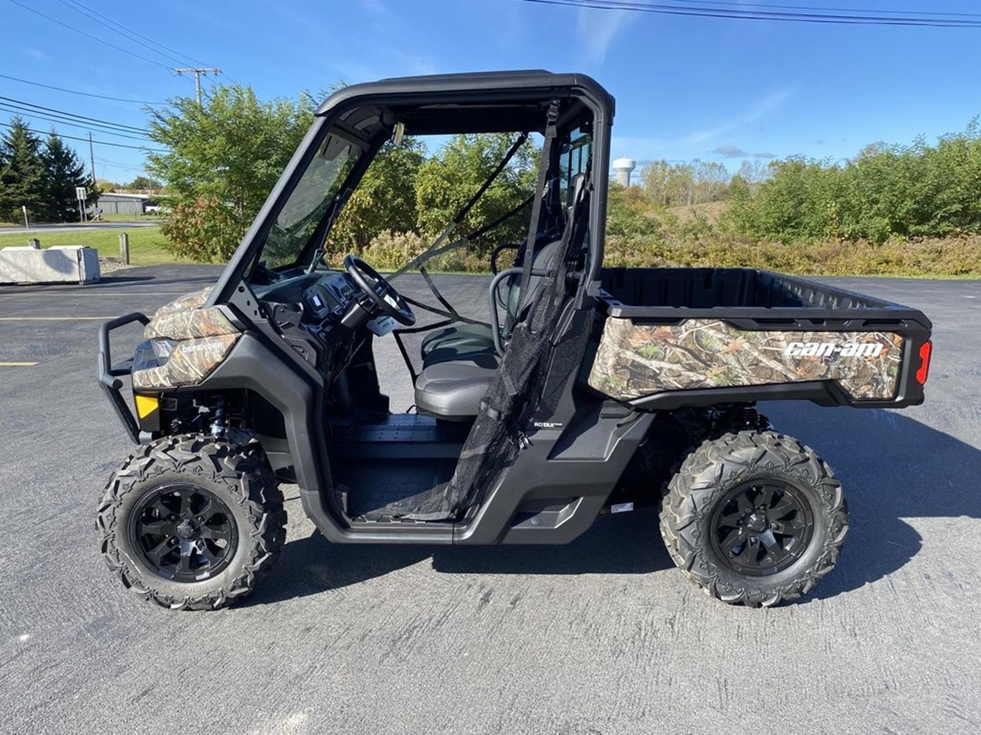 2026 Can-Am™ Defender XT HD9 5