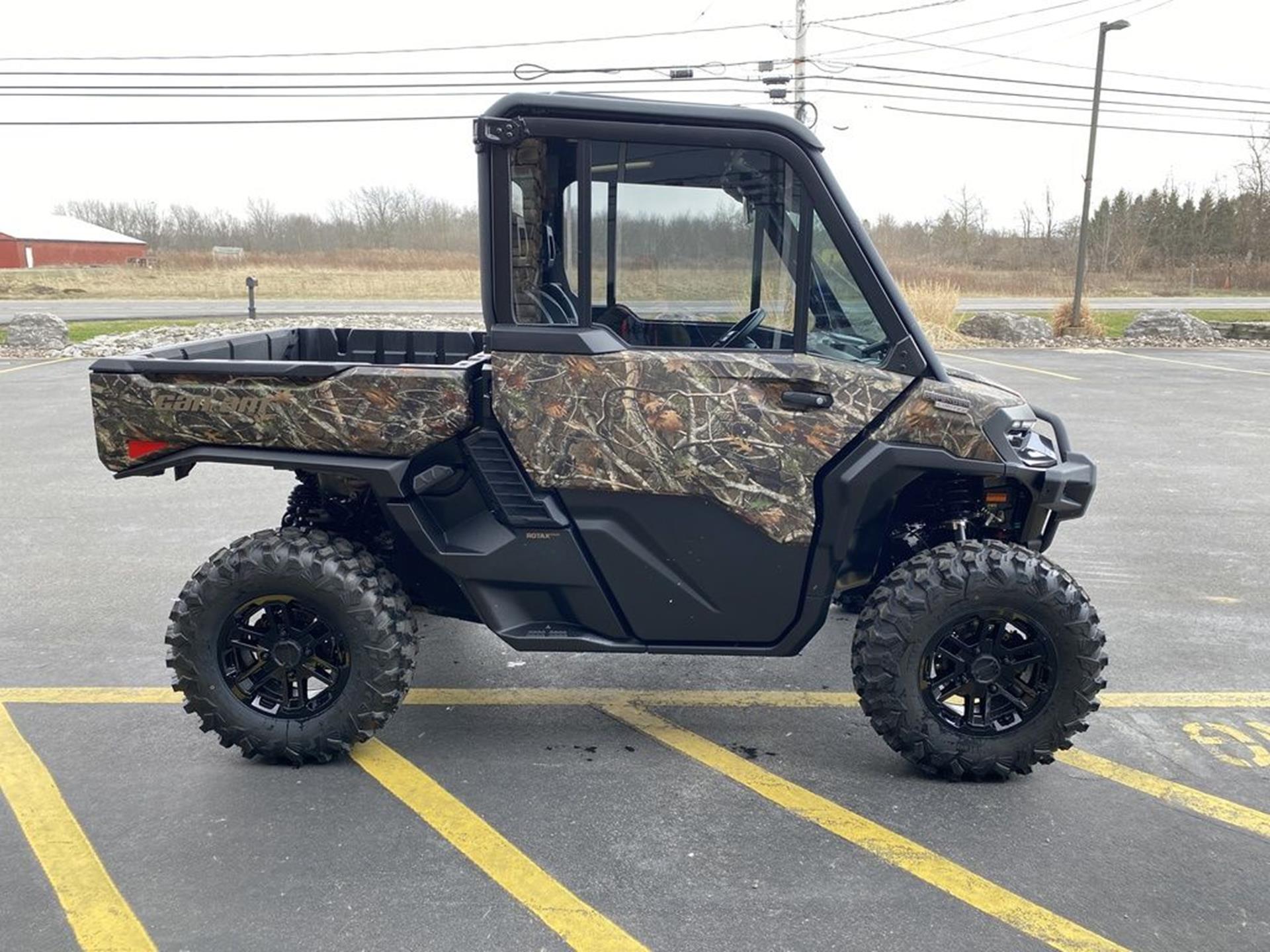 2026 Can-Am™ Defender Limited HD11 1