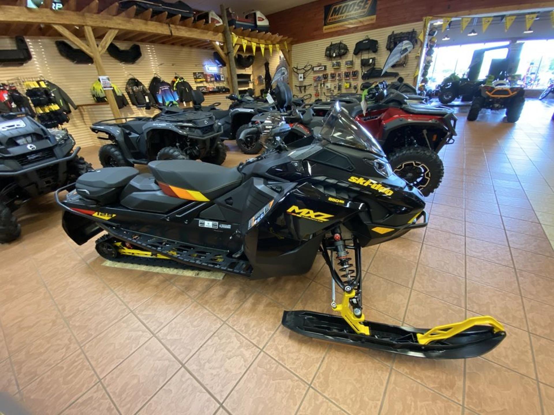 2027 Ski-Doo MXZ Adrenaline w/ Blizzard Package 129 850 E-TEC E for sale 1292537