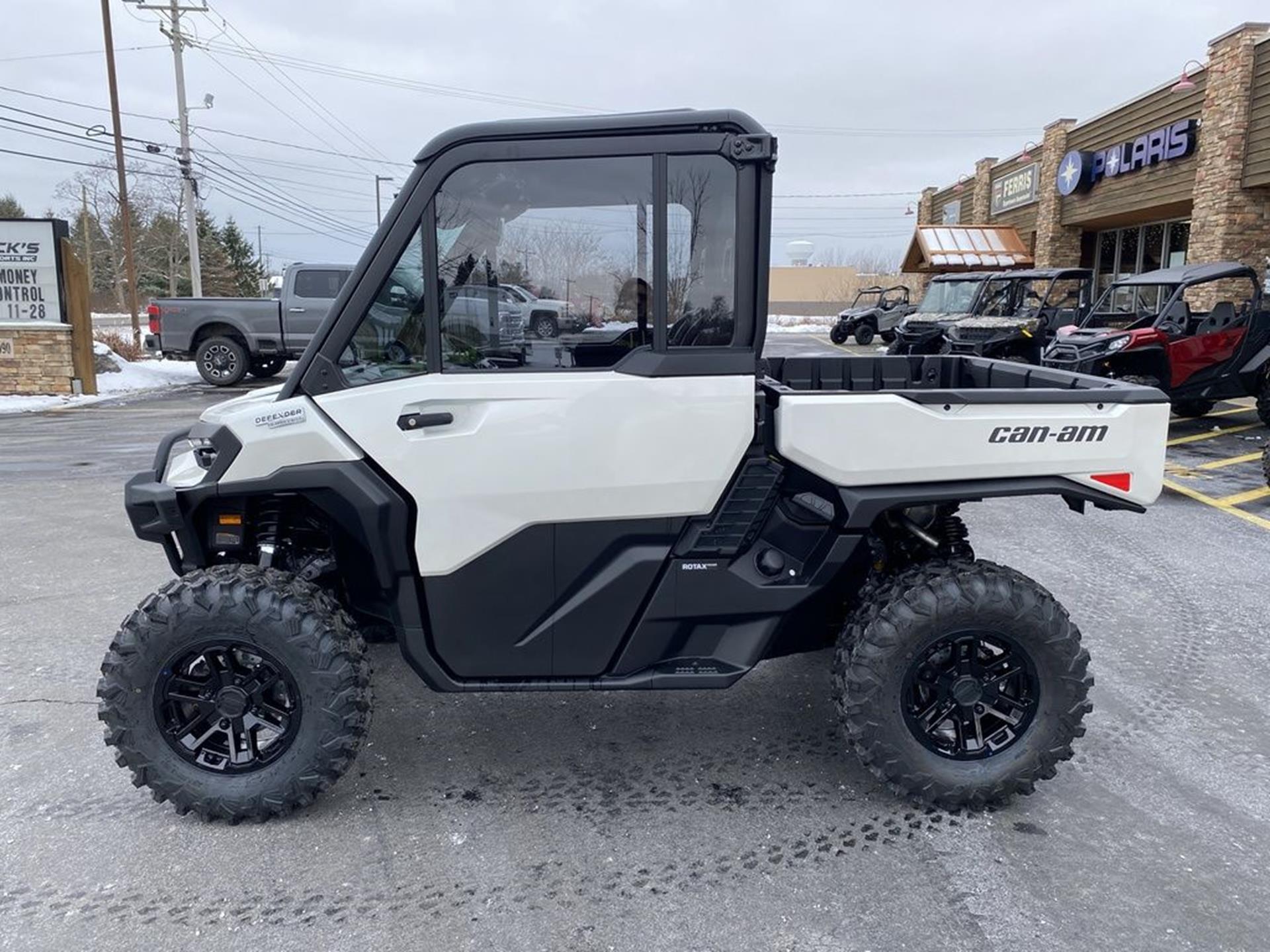2026 Can-Am™ Defender Limited HD11 5