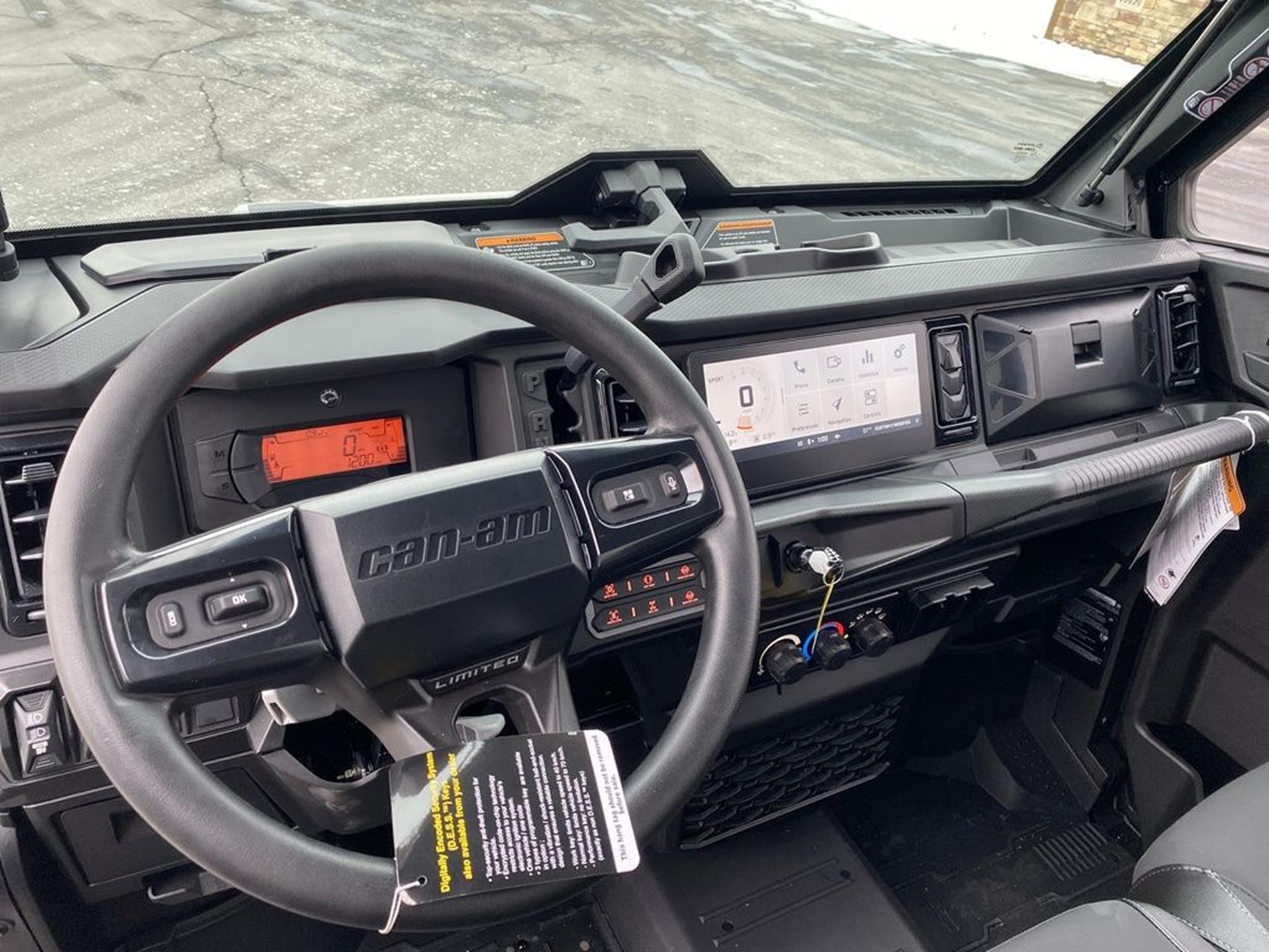 2026 Can-Am™ Defender Limited HD11 7