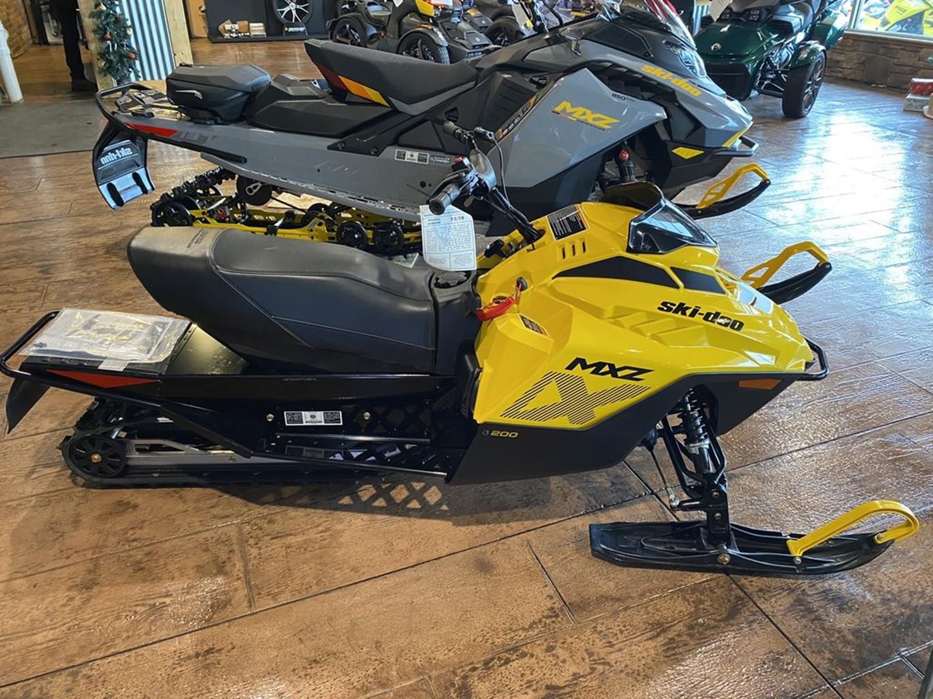 2026 Ski-Doo MXZ 200 ES Cobra 1.0 1