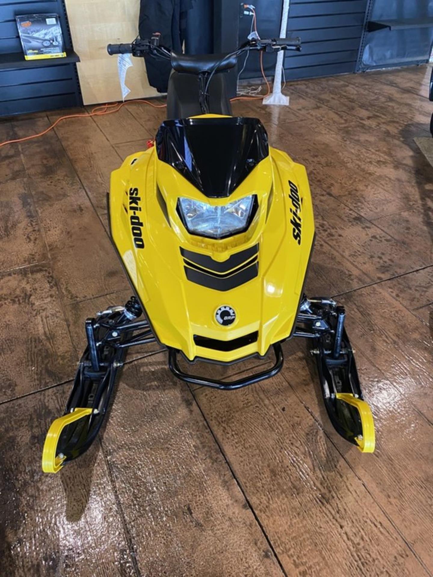 2026 Ski-Doo MXZ 200 ES Cobra 1.0 2