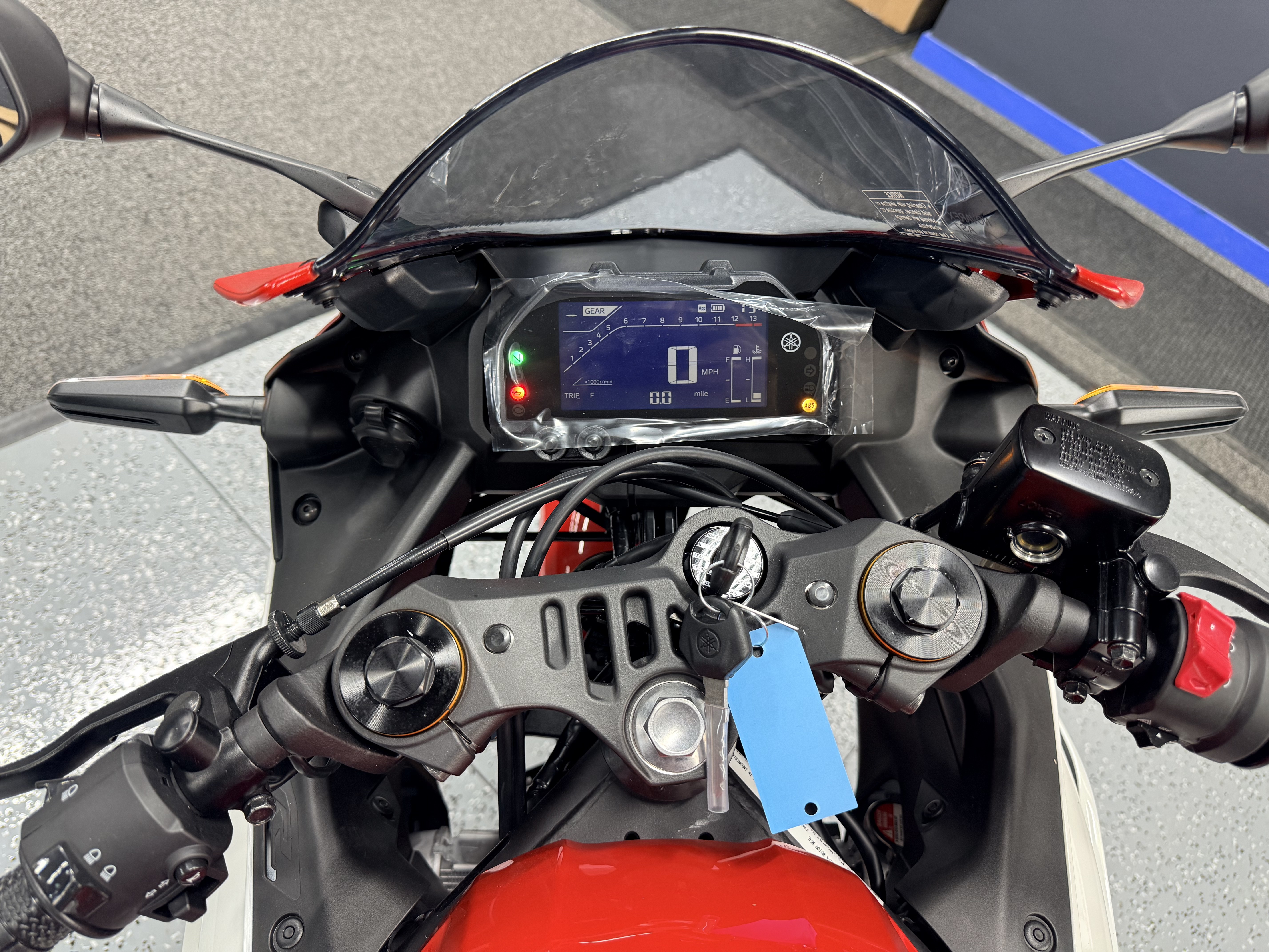 2026 Yamaha YZF-R3 4