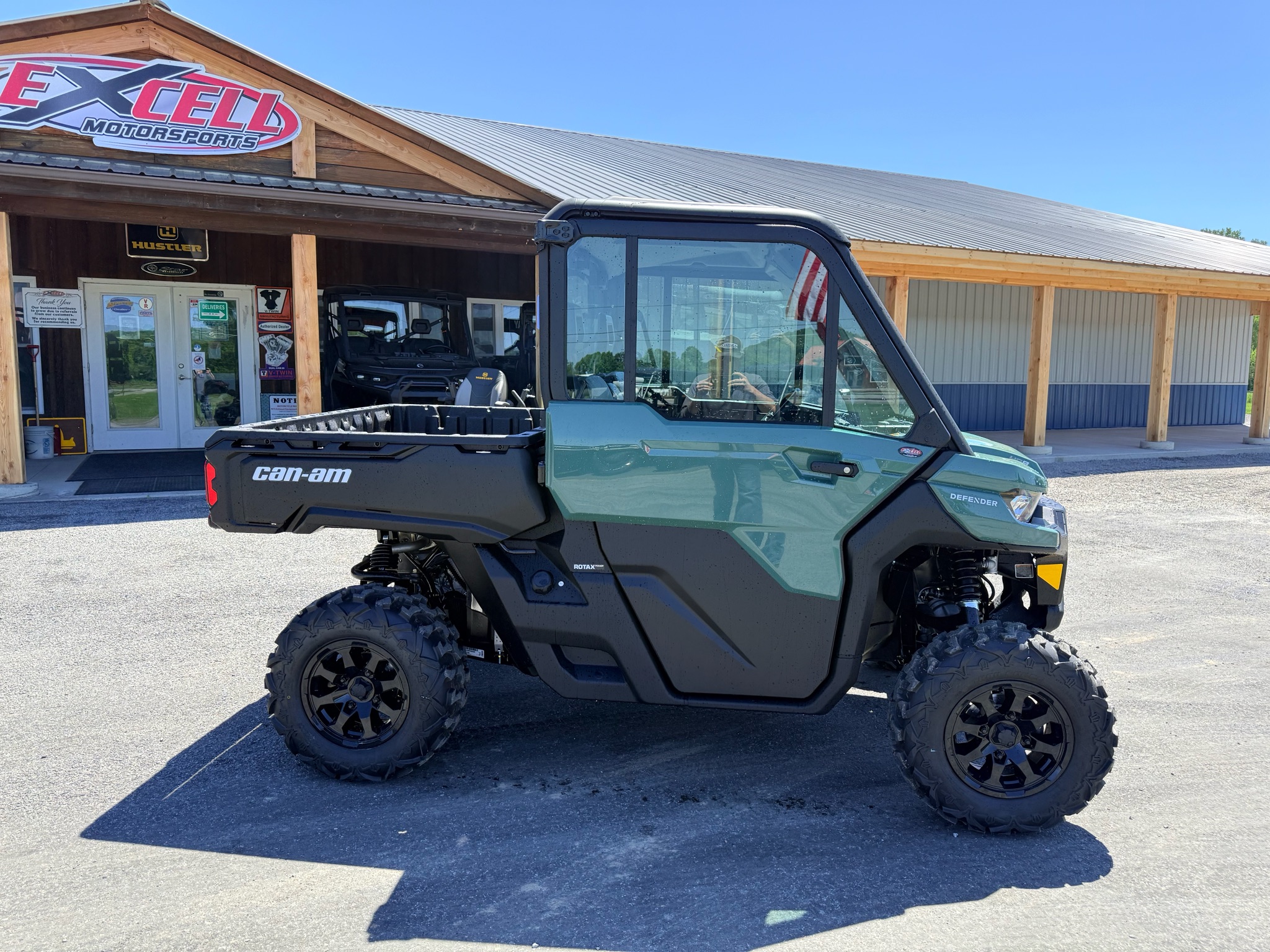 2026 Can-Am™ Defender DPS CAB 5