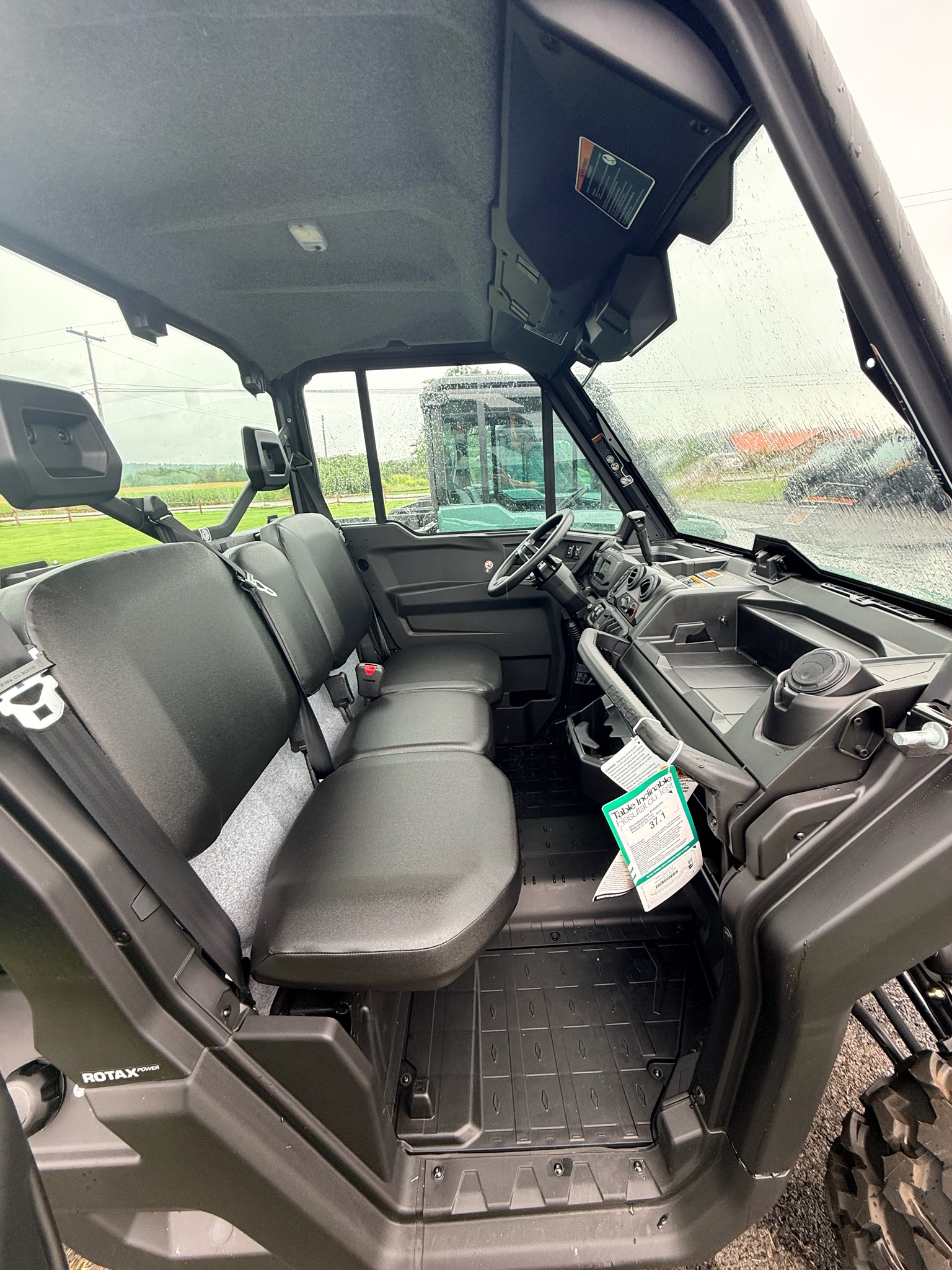 2026 Can-Am™ Defender DPS CAB 2