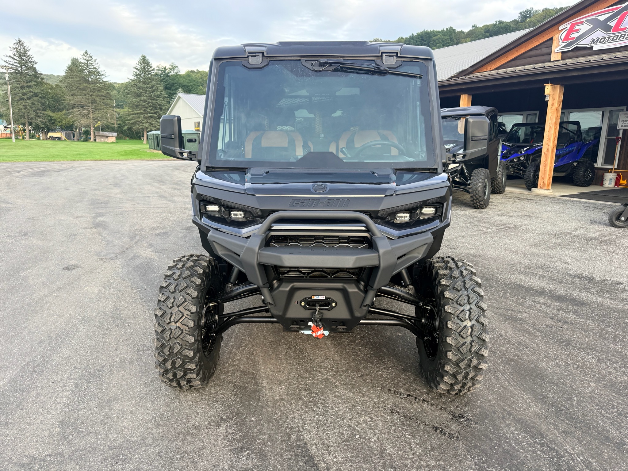 2027 Can-Am™ Defender XU MAX LONE STAR CAB HD11 2