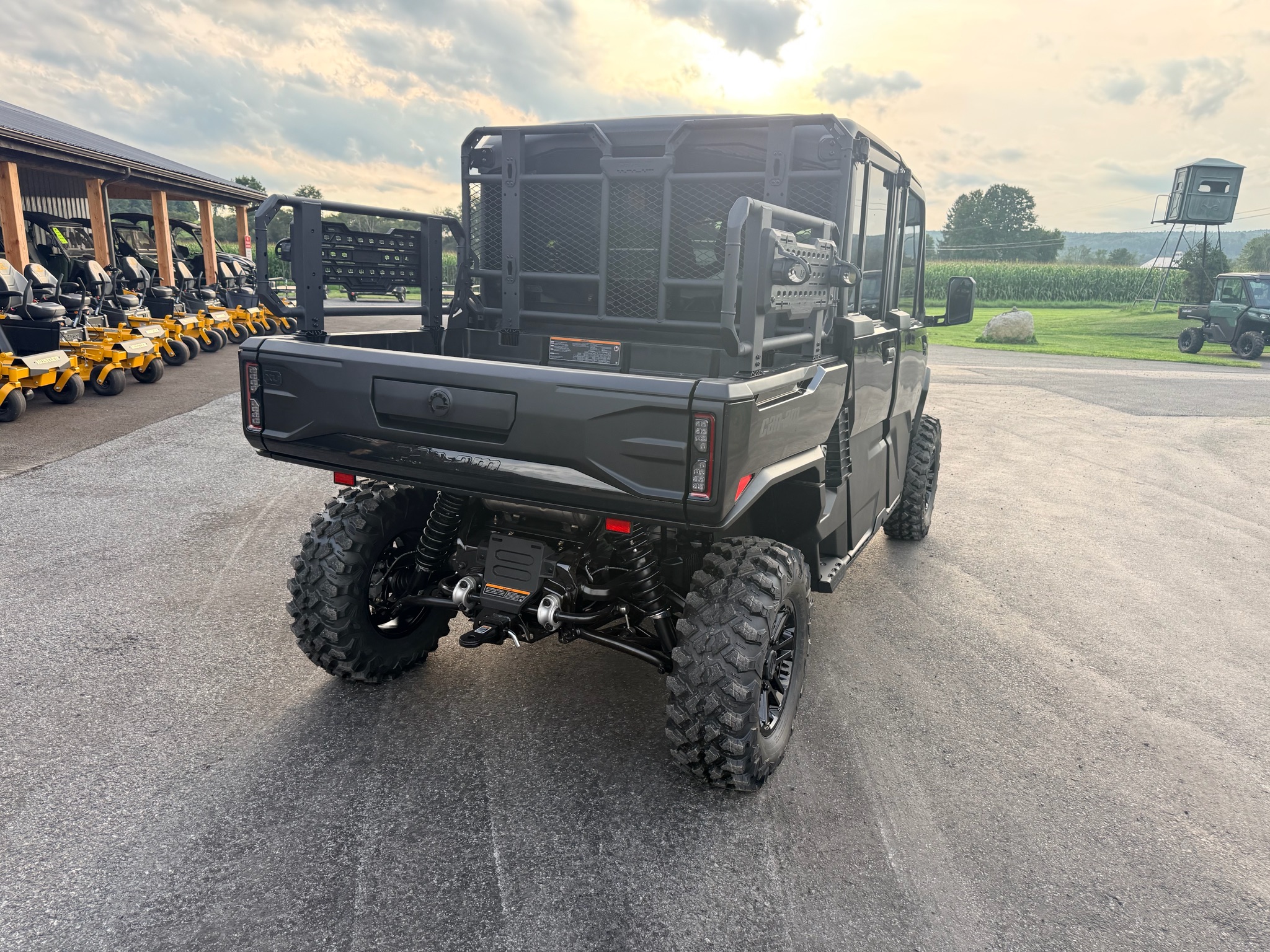 2027 Can-Am™ Defender XU MAX LONE STAR CAB HD11 4