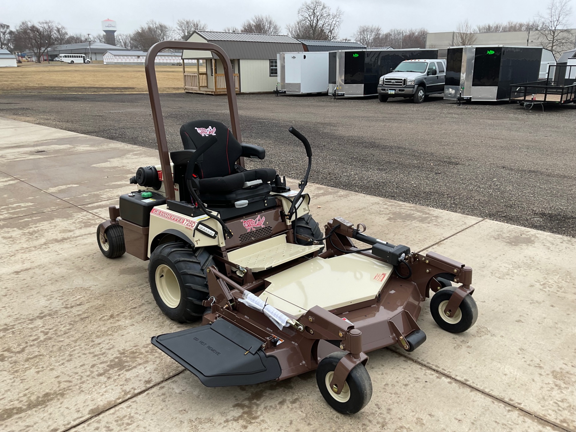 New 2025 Grasshopper 725DT Kubota Diesel 898 cc Lawn Mowers