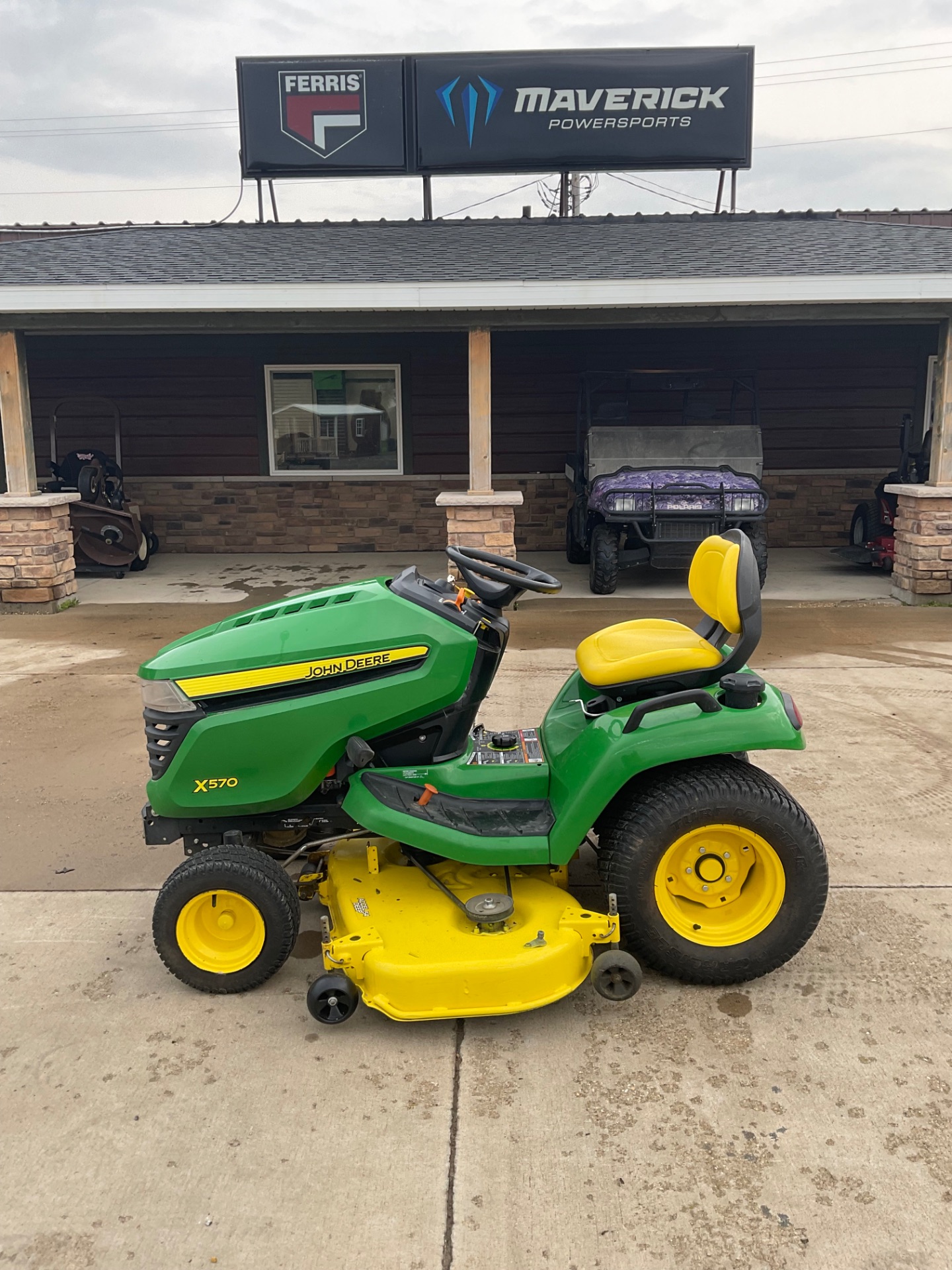 2021 John Deere X570 Select Series 54 in. Deck in Independence, Iowa - Photo 1