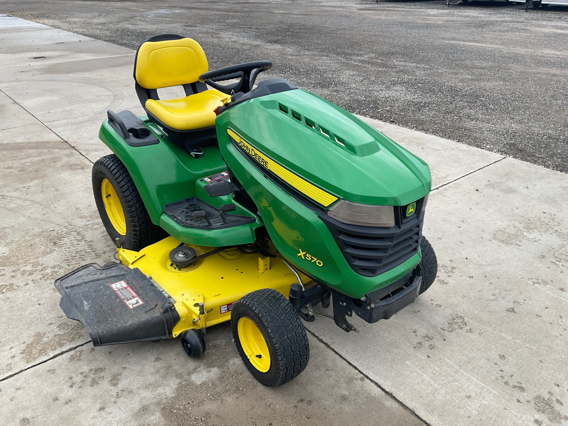 2021 John Deere X570 Select Series 54 in. Deck in Independence, Iowa - Photo 4