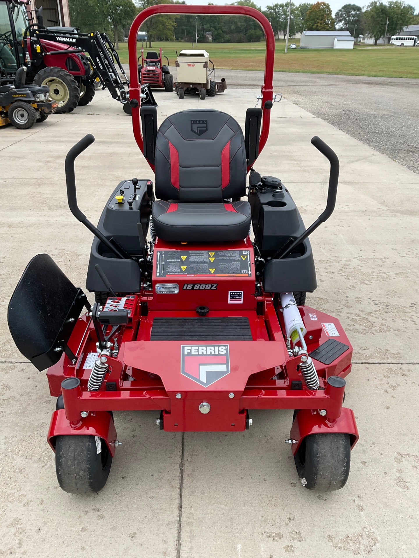 パリーパリー　斑入り　US株　希少株 New Ferris Industries IS 600 52 in. Briggs & Stratton CXi 25 hp