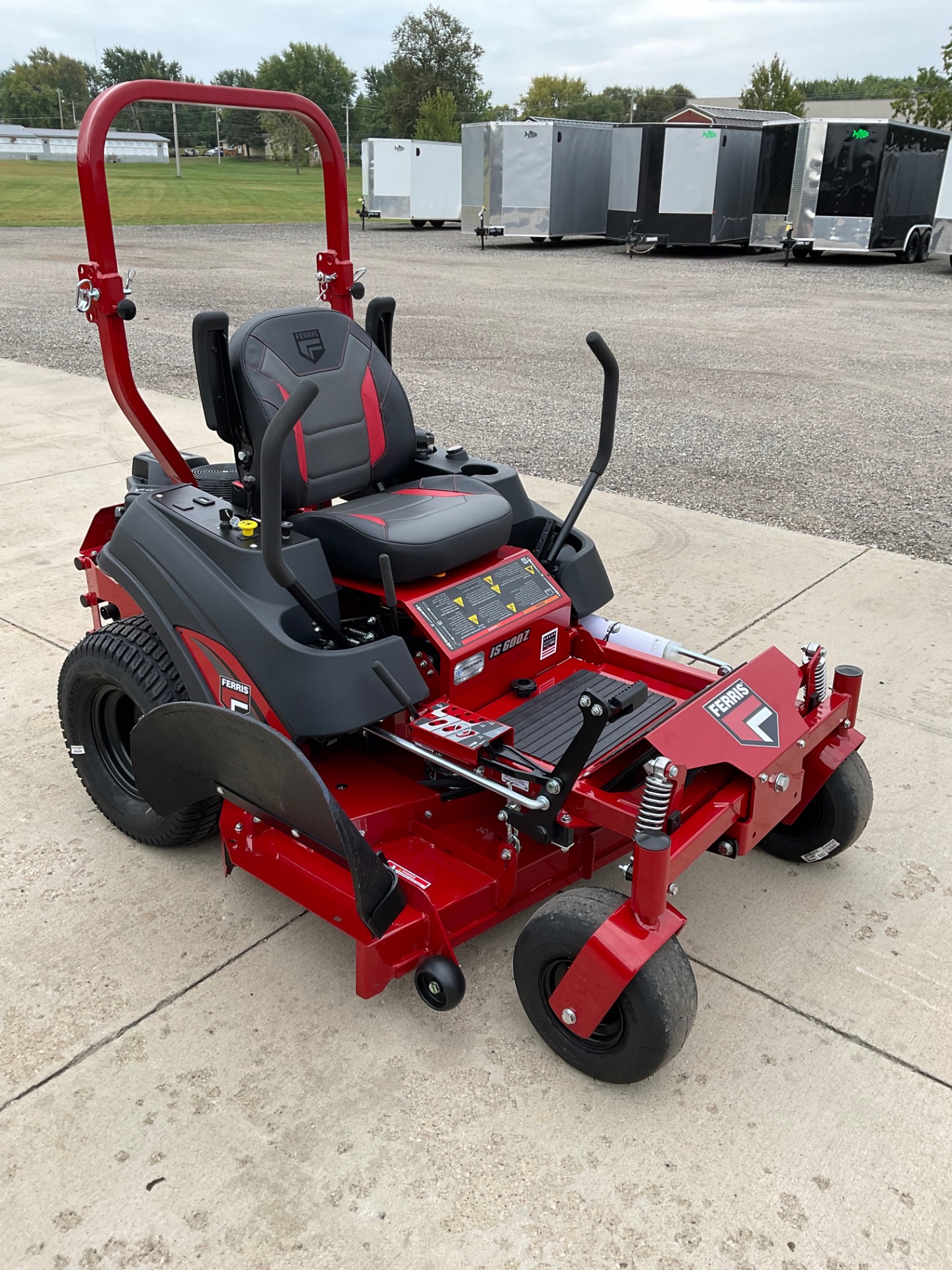 New Ferris Industries IS 600 52 in. Briggs & Stratton CXi 25 hp