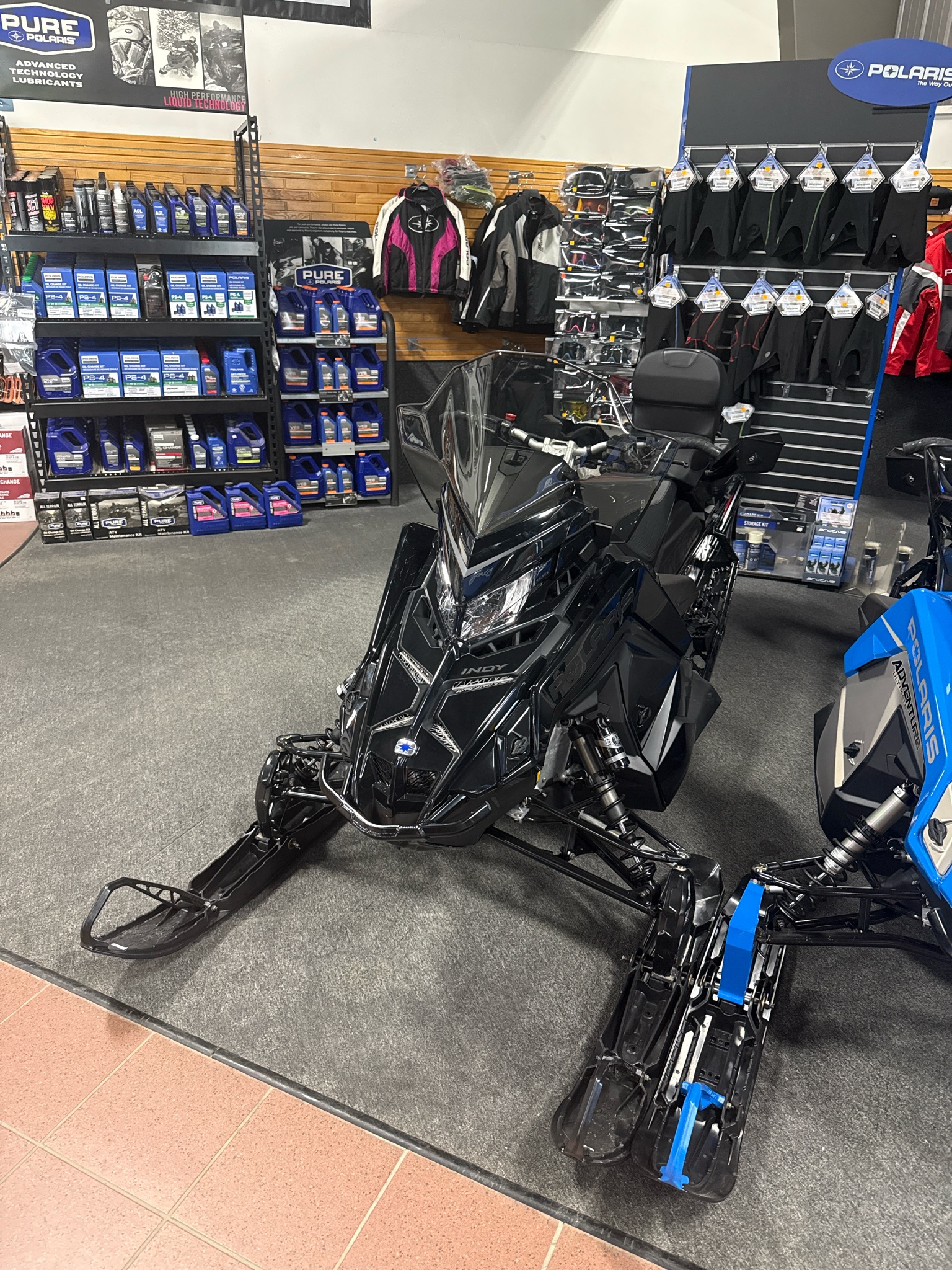 2027 Polaris 650 INDY Adventure 137 Gloss Black 1.25 IR ES for sale 1224475