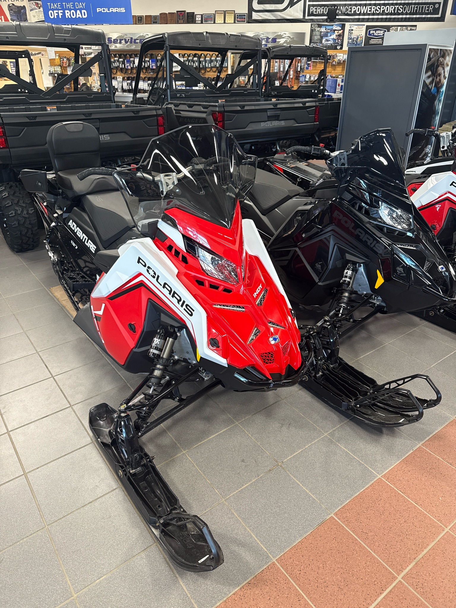 2027 Polaris 650 INDY Adventure 137 Indy Red 1.25 IR ES for sale 1251681