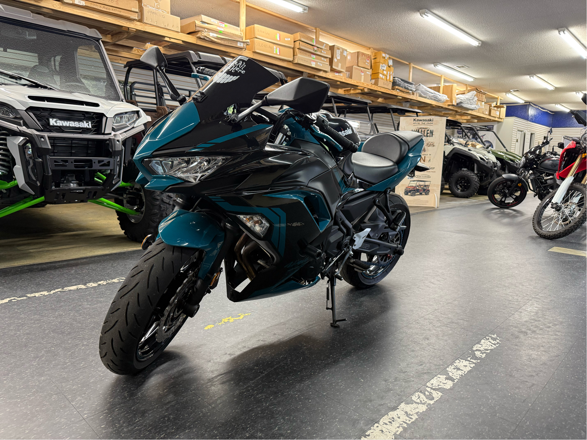 【Nico05】 2005 Kawasaki ZX636C1 NINJA ZX-6R Standard Equipment & Specs