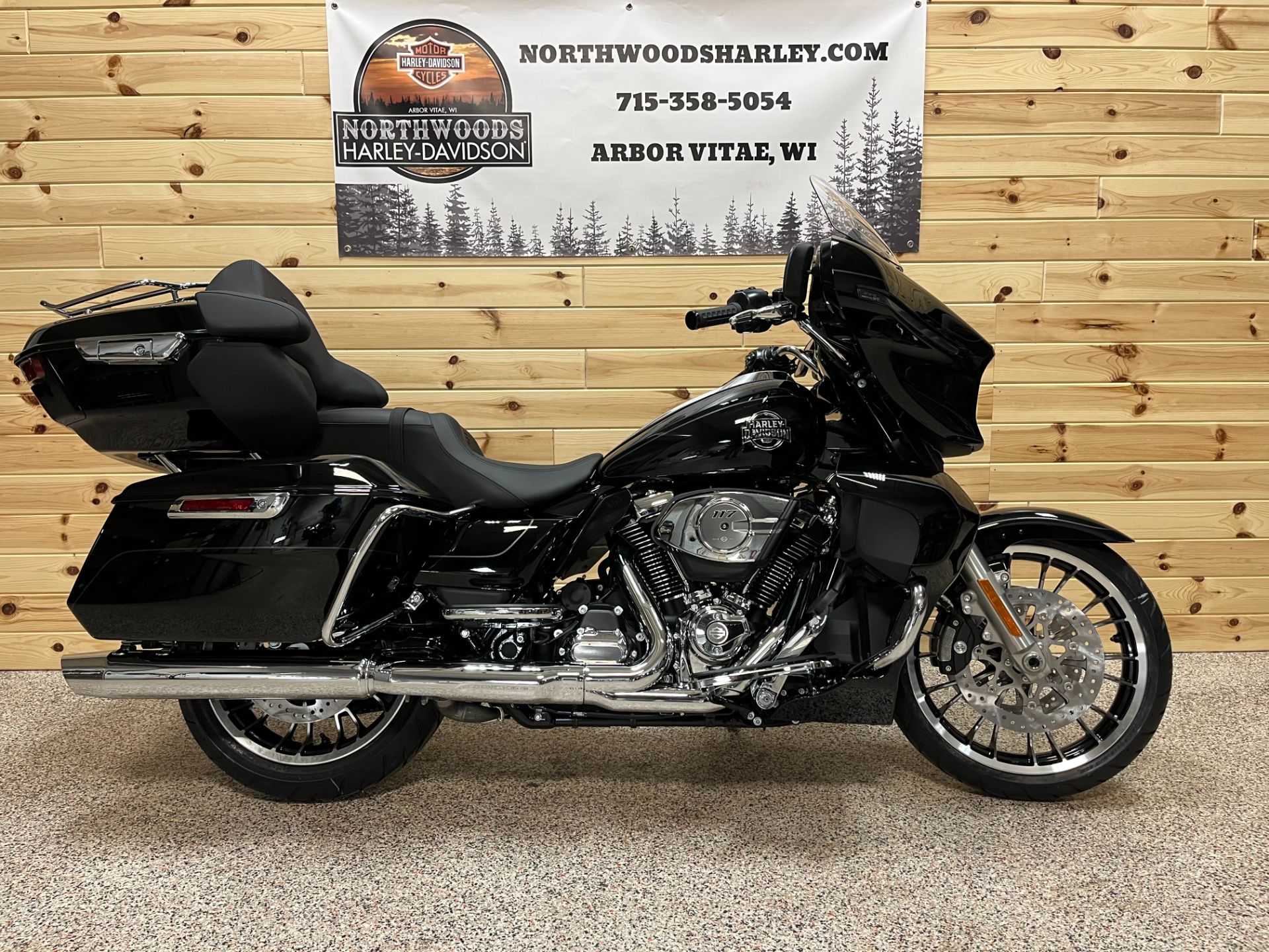 2026 Harley-Davidson Street Glide® Limited 1