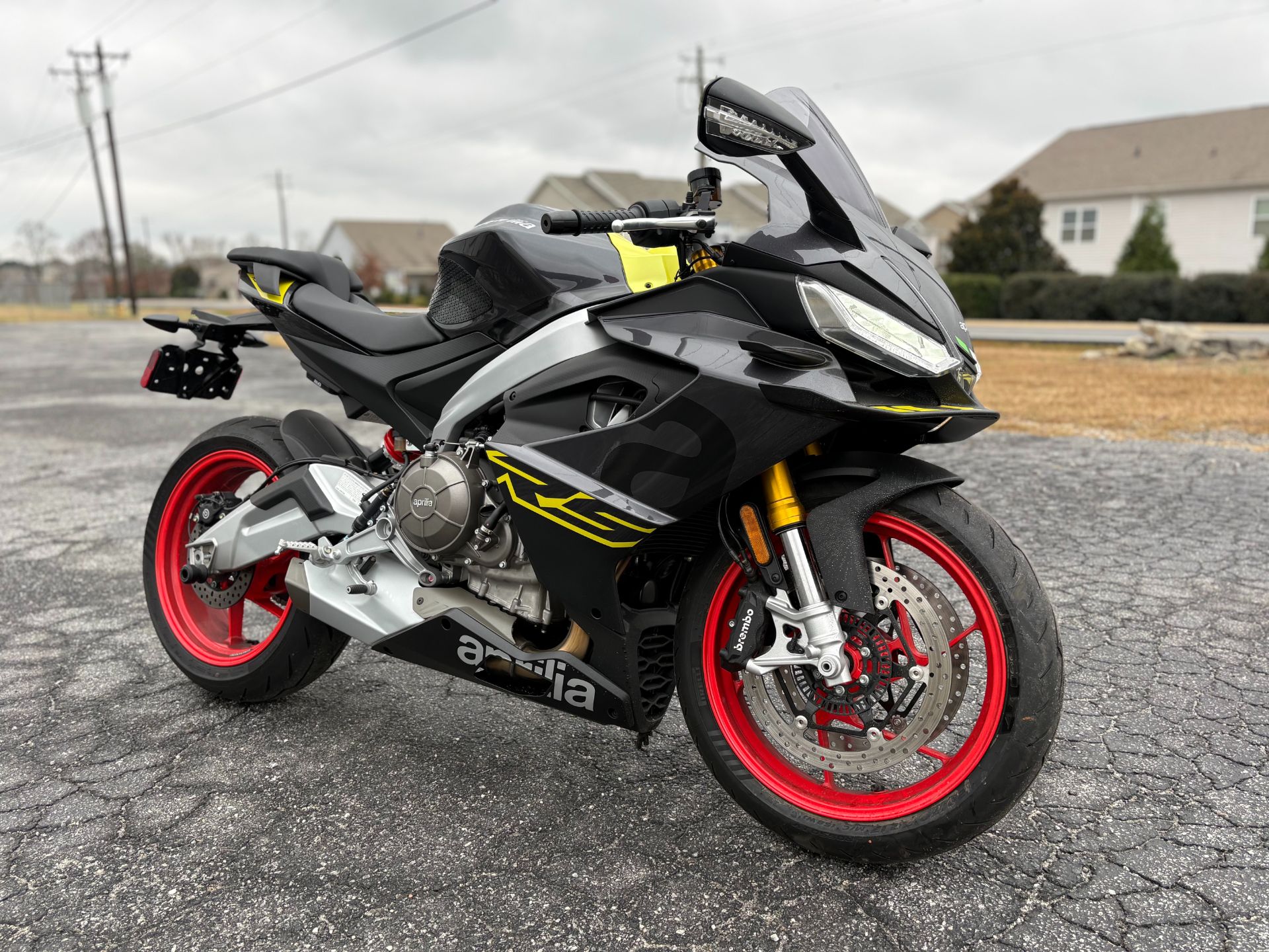 2027 Aprilia RS 660 1
