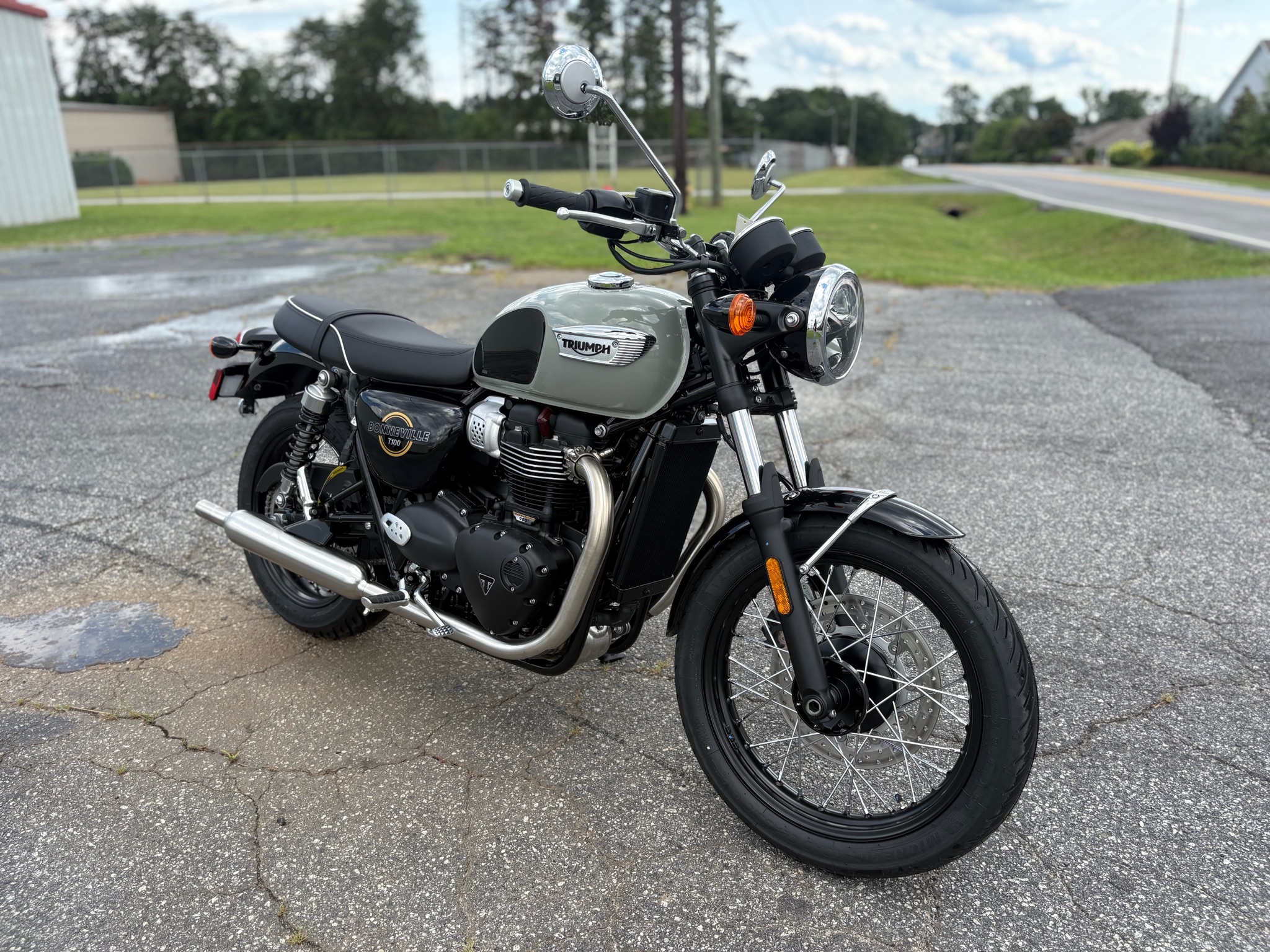 2026 Triumph Bonneville T100