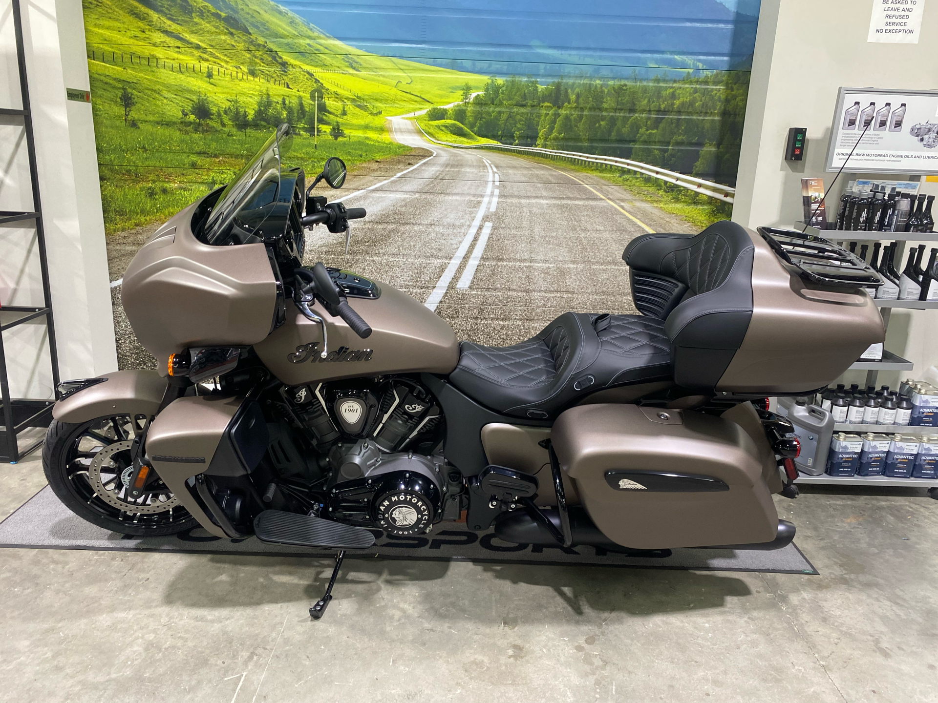 2025 Indian Motorcycle Roadmaster® PowerPlus Dark Horse