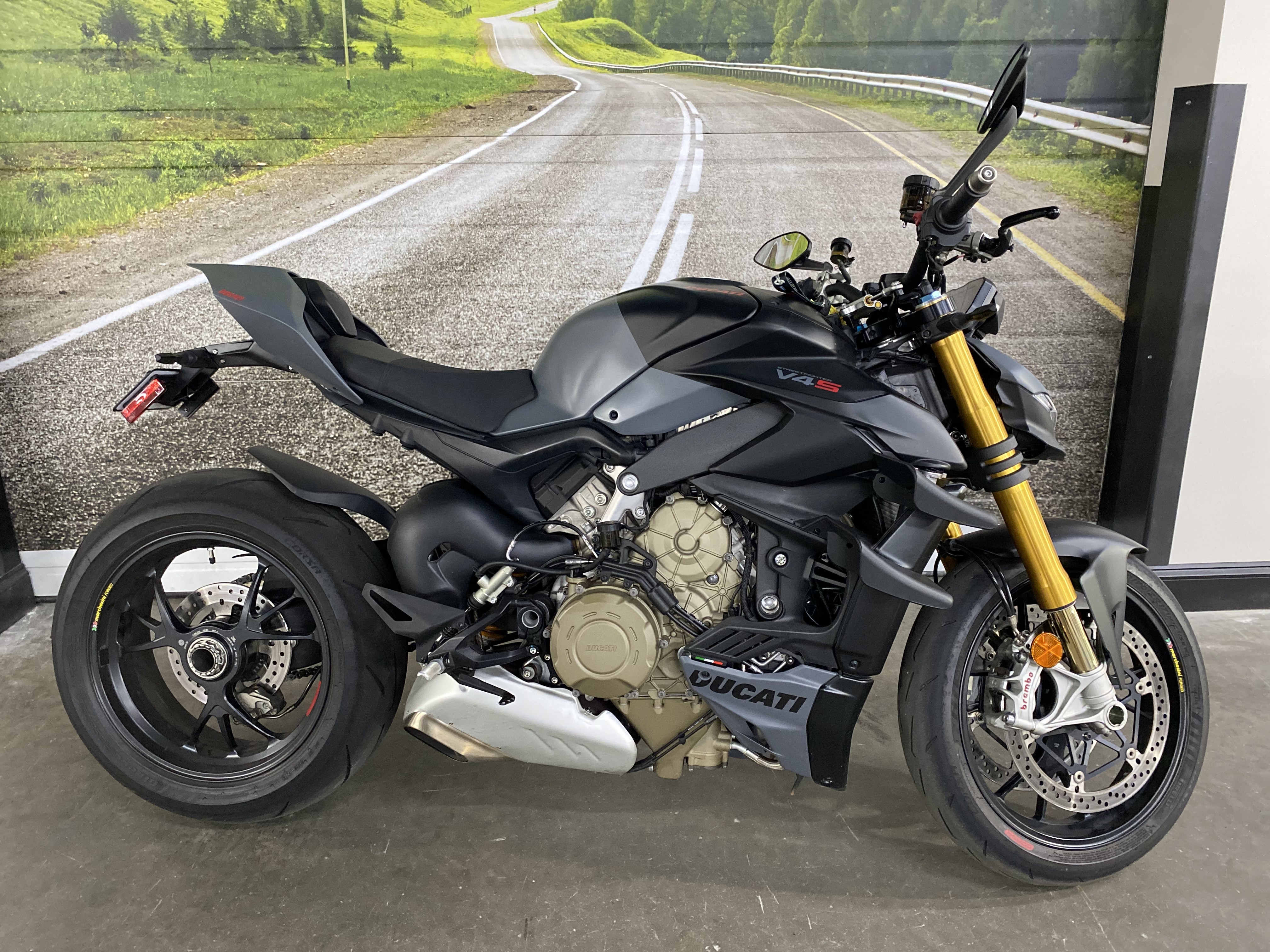 2023 Ducati Streetfighter V4 S