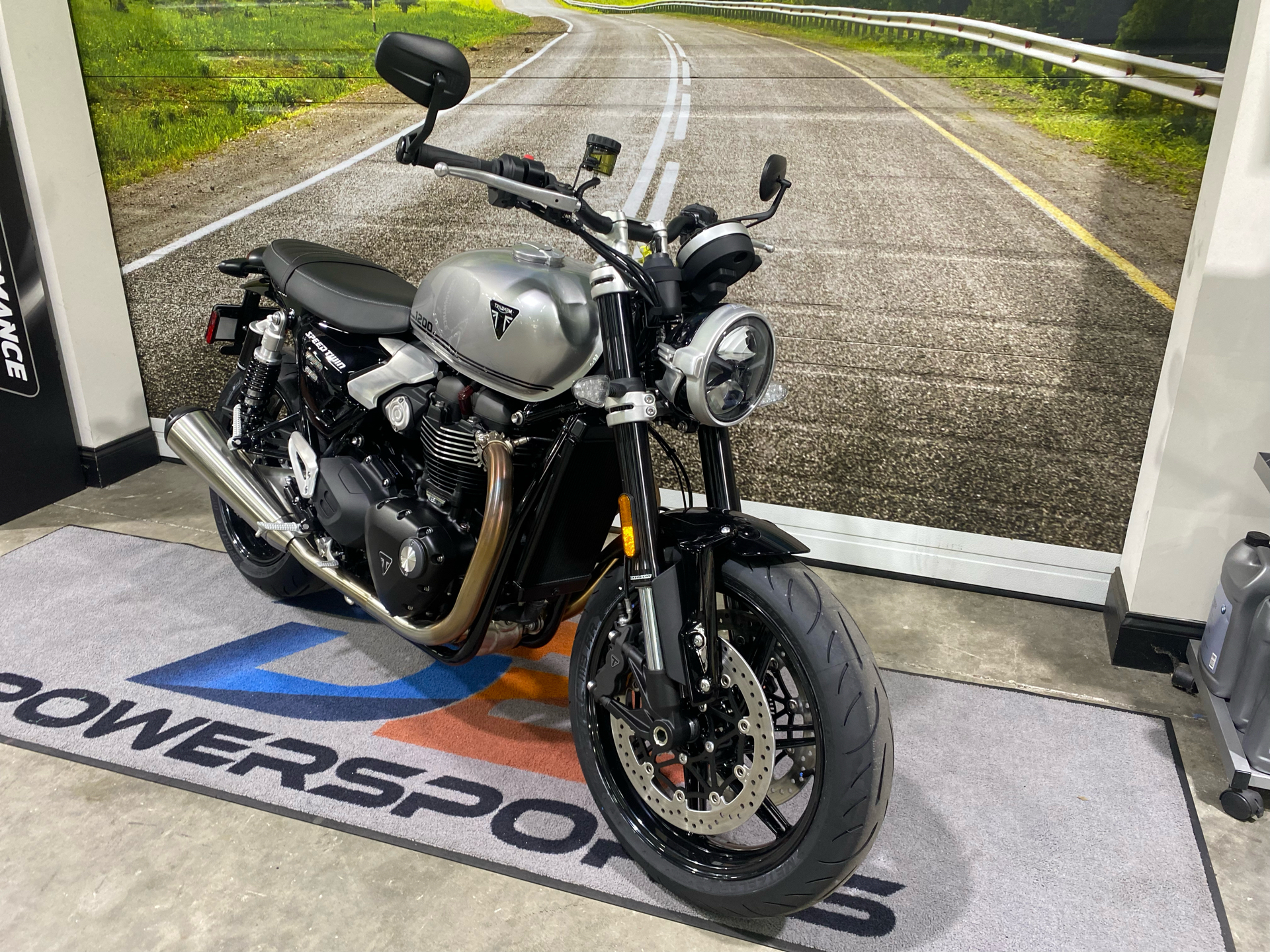 sucked　　　　　　　　　　　　　　　　　　　　　トゥモローランド 5630 Delacroix Way, Yorba Linda, CA 92887 | Zillow