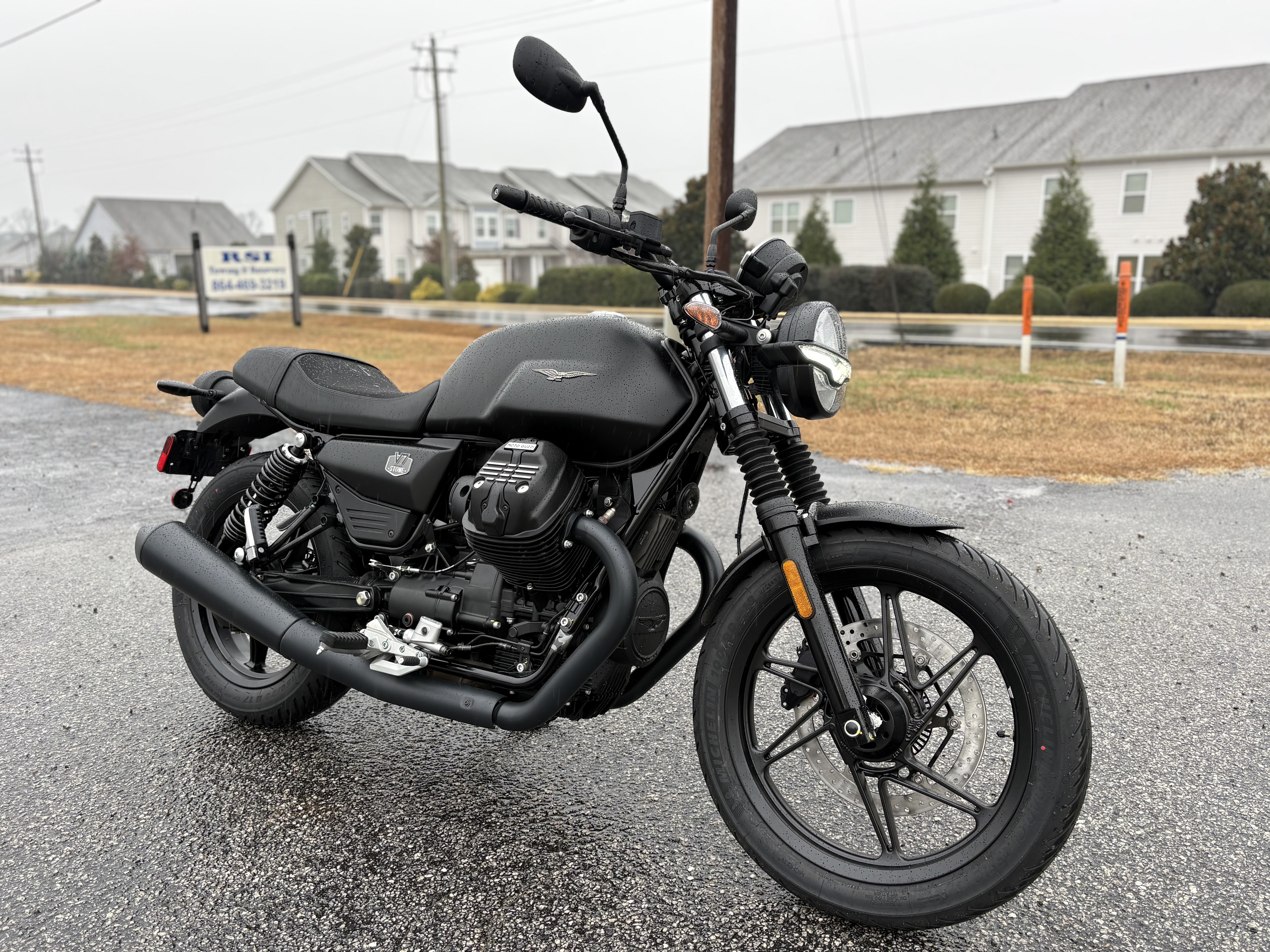 2026 Moto Guzzi V7 Stone