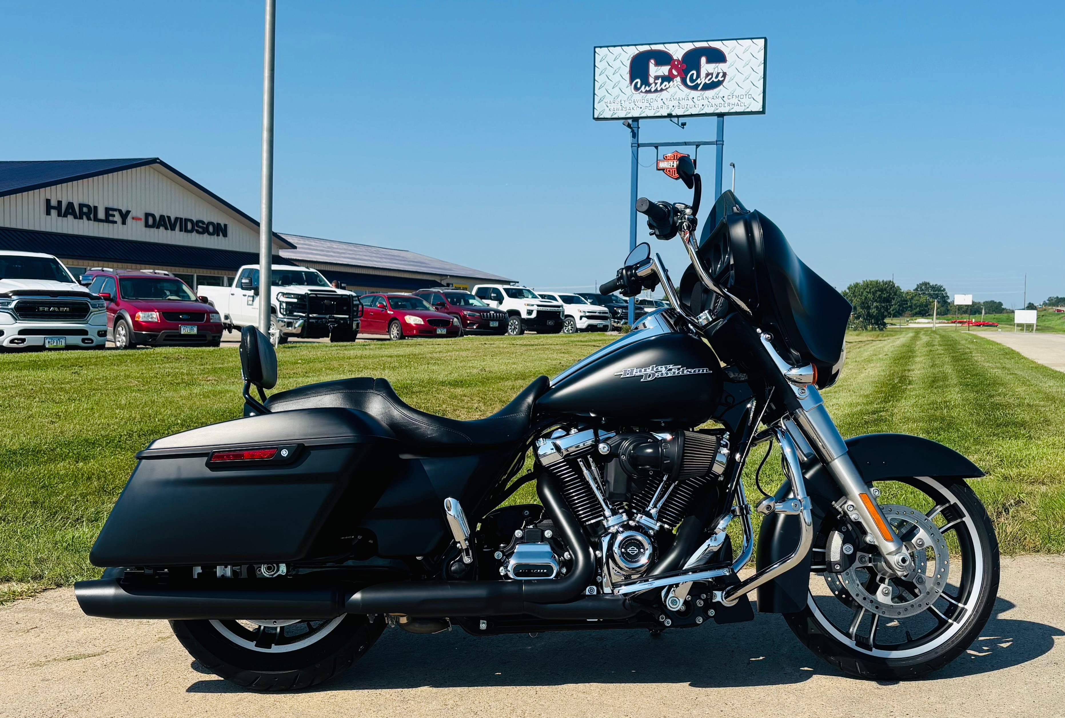 2017 Harley-Davidson STREET GLIDE 1