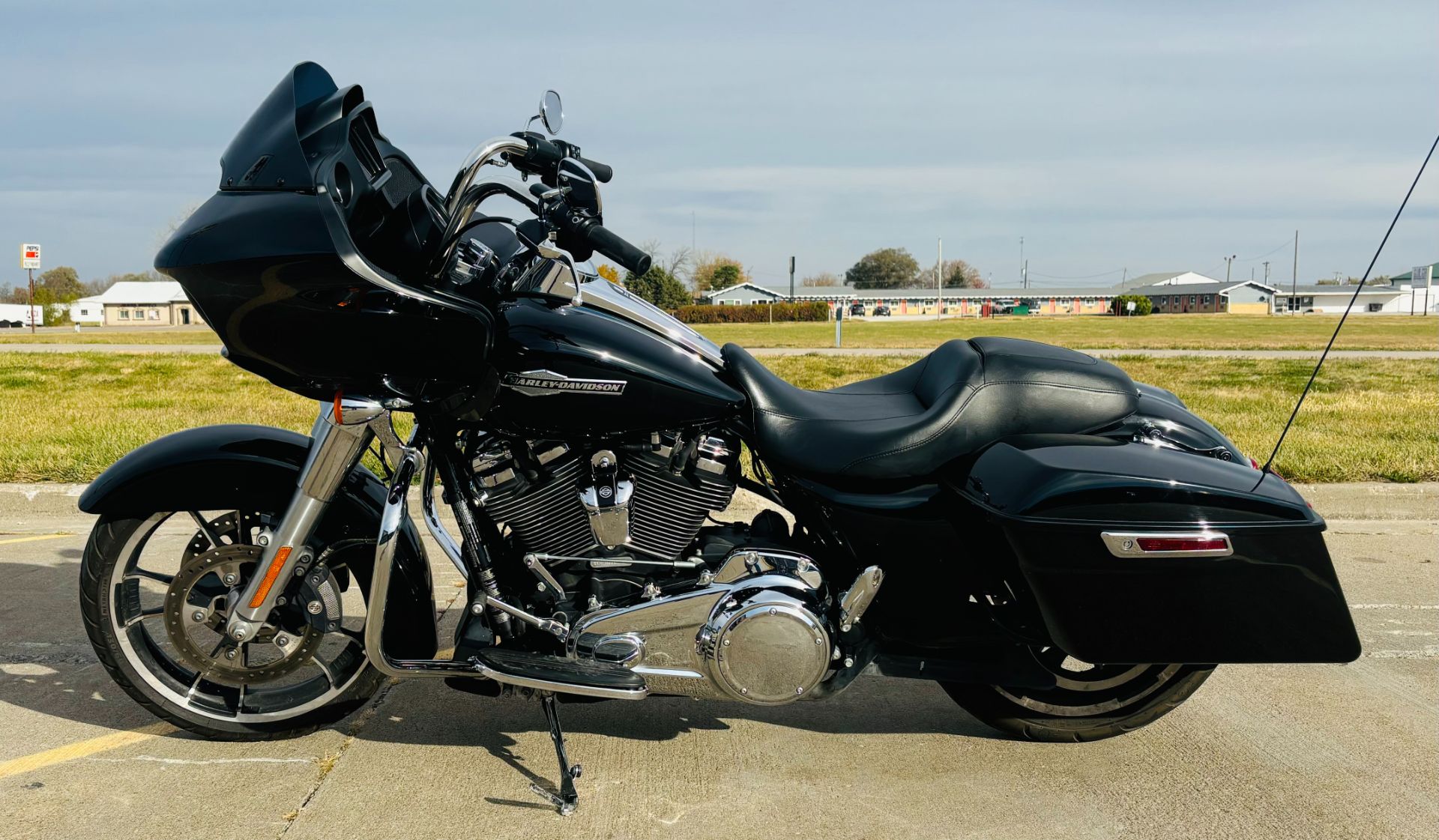 Used 2021 Harley-Davidson ROAD GLIDE VIVID BLACK