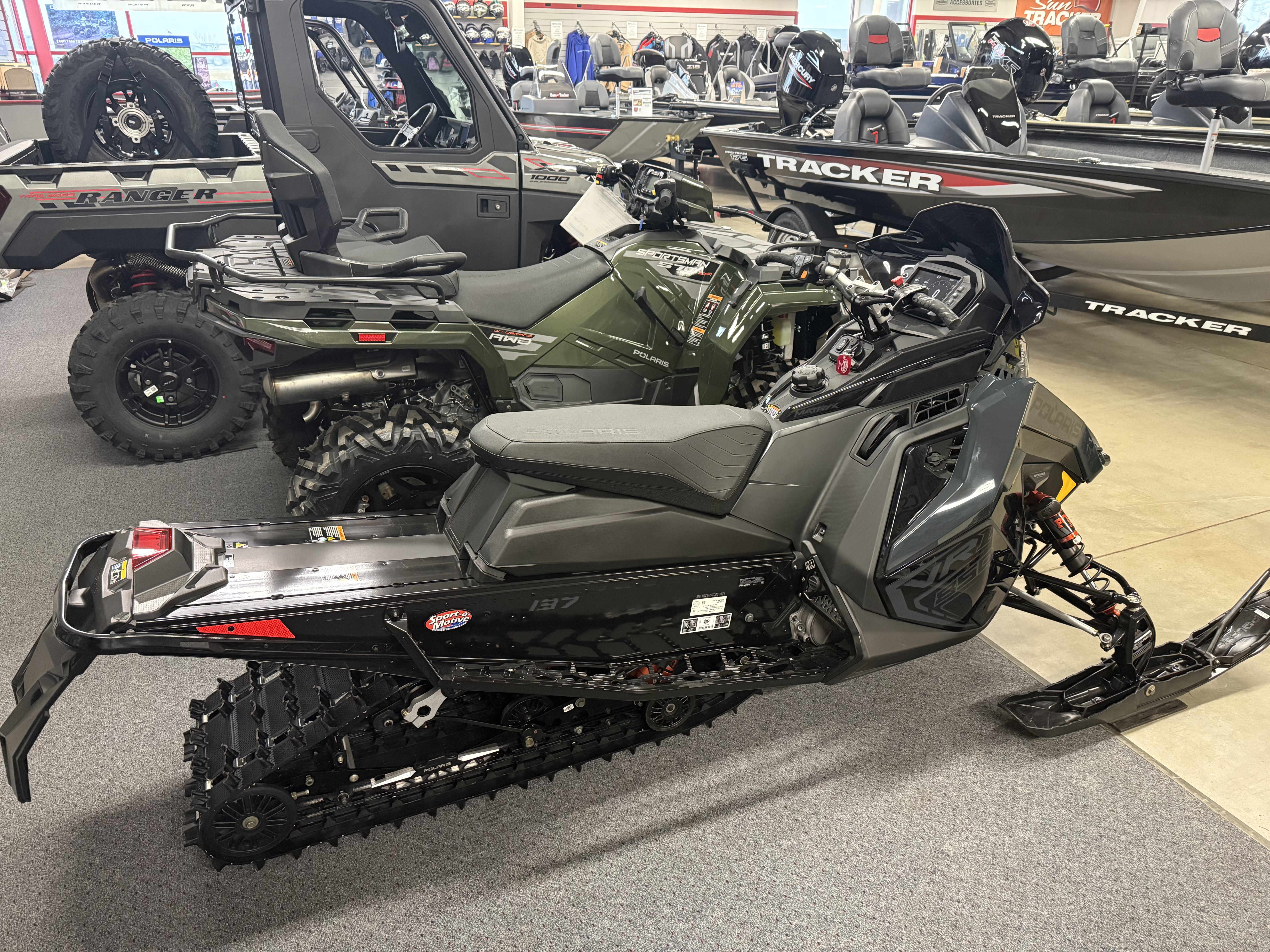 New 2026 Polaris 850 INDY VR1 137 Dynamix SC ES Snowmobiles in Appleton ...