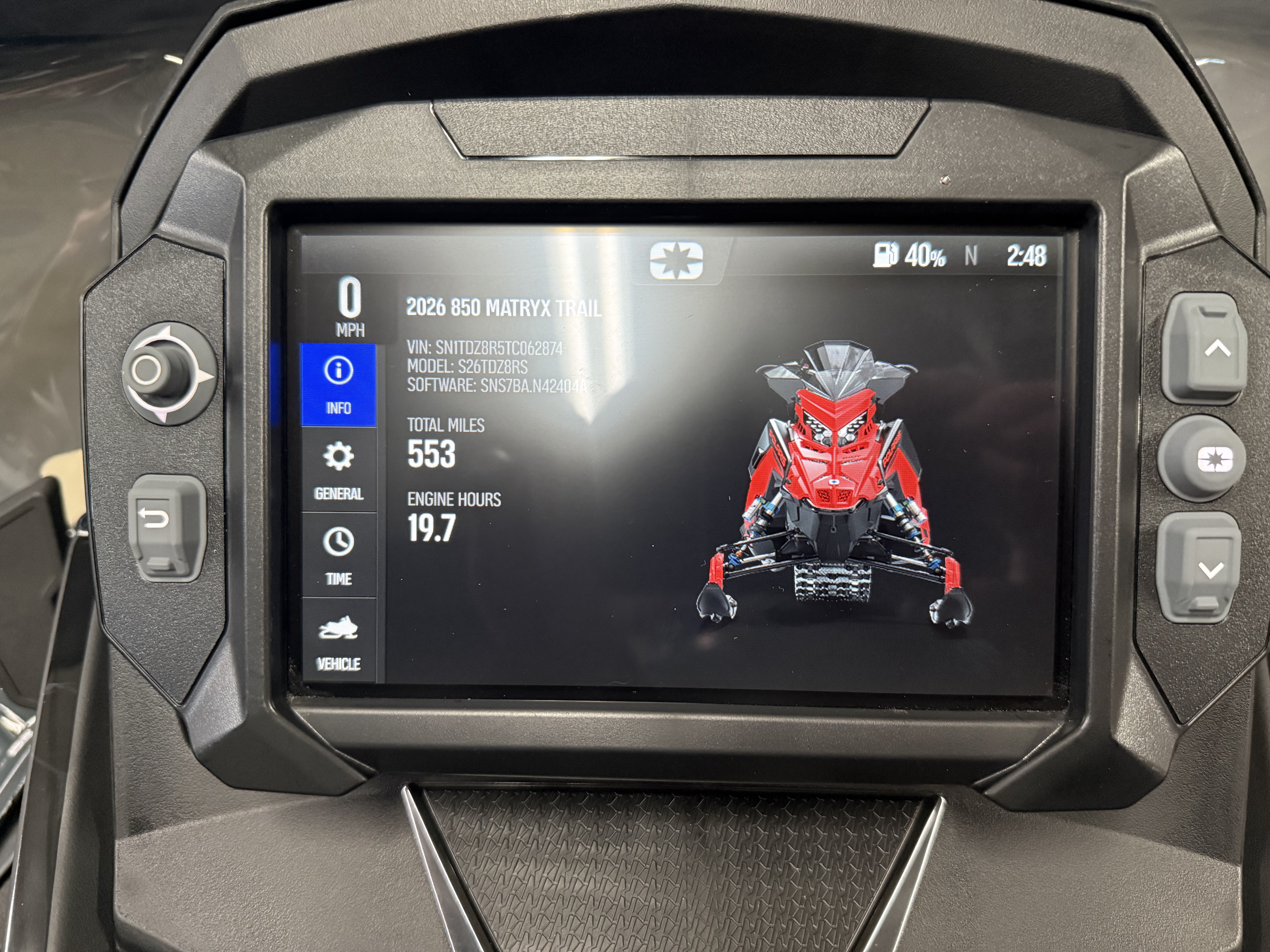 New 2026 Polaris 850 INDY VR1 137 Dynamix SC ES Snowmobiles in Appleton ...
