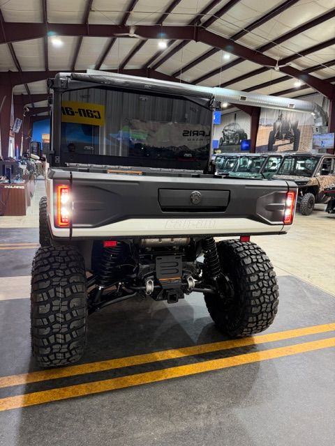 2026 Can-Am™ Defender MAX Limited HD11 5