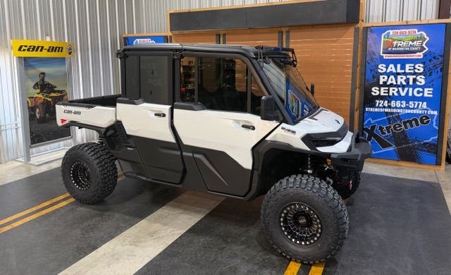 2026 Can-Am™ Defender MAX Limited HD11 3