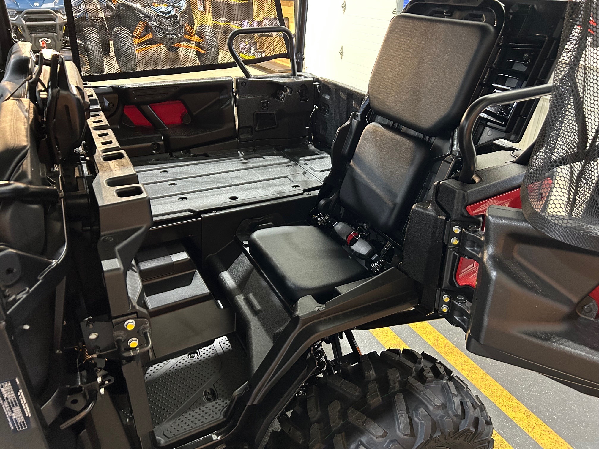 2026 Honda Pioneer 1000-5 Deluxe 4