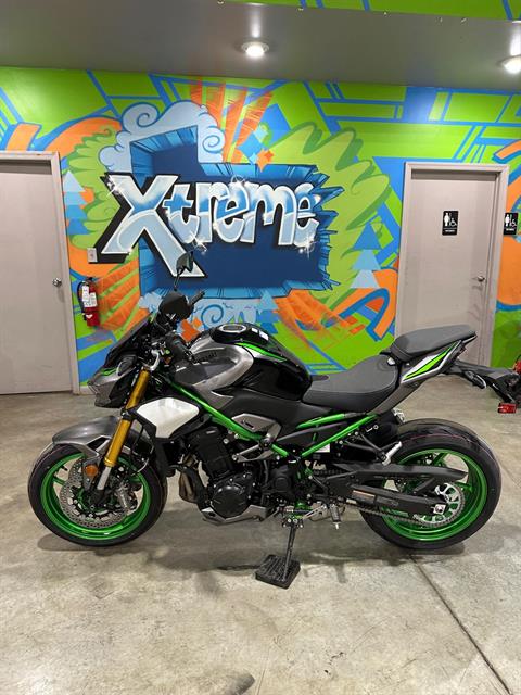 2025 Kawasaki Z900 SE ABS