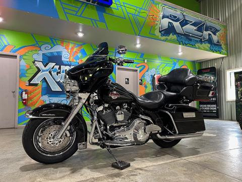 Ultra Classic Harman Kardon Harley Davidson Radio Repair Display - Main Image