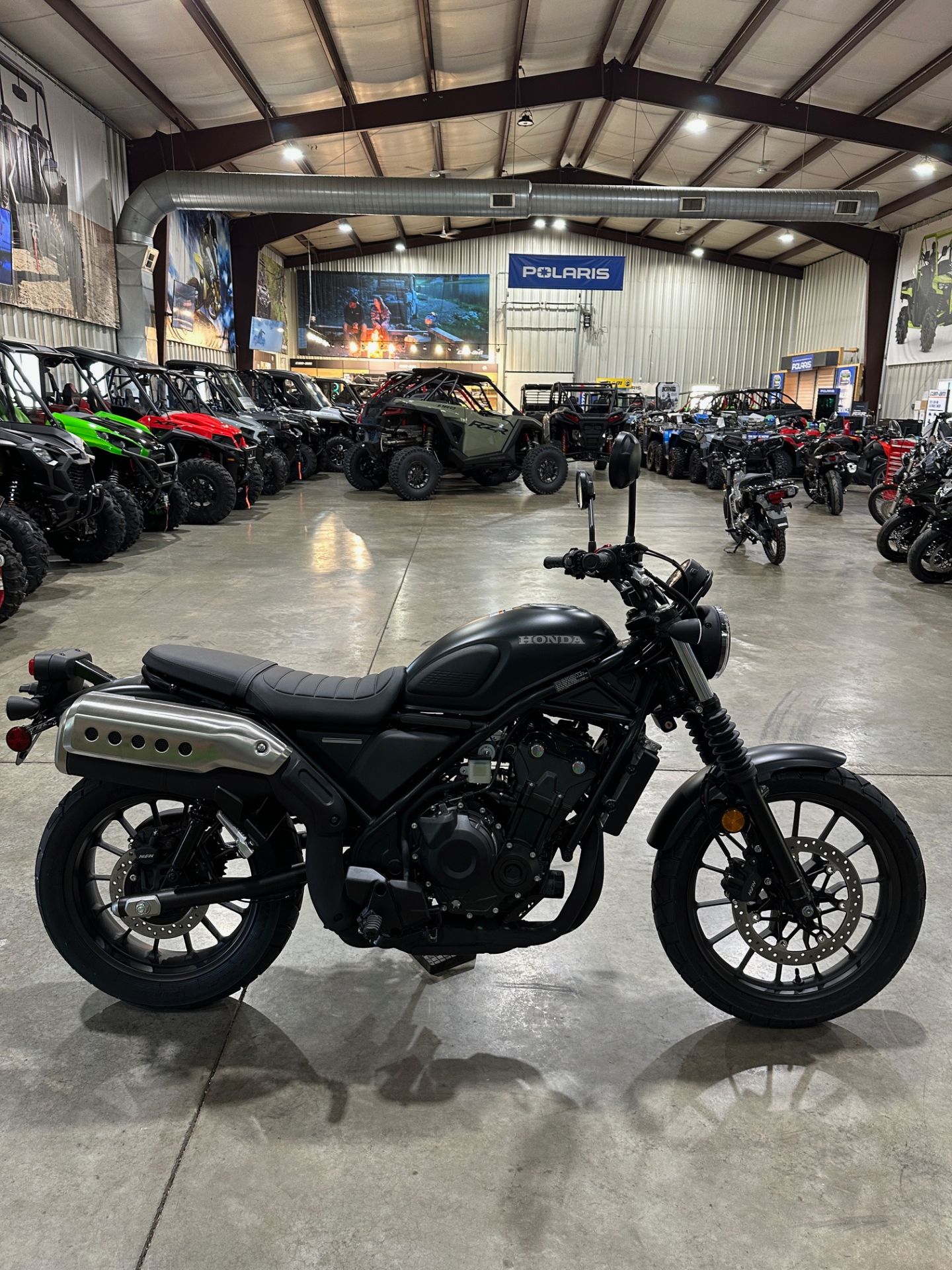 2025 Honda SCL500 3