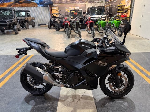 2026 Kawasaki Ninja® 500 ABS 7