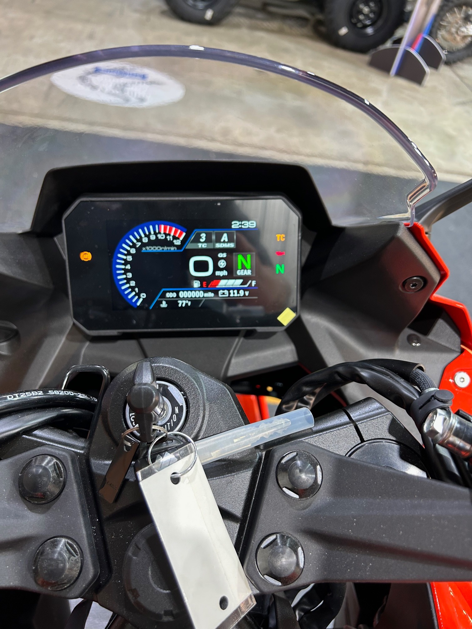2026 Suzuki GSX 8R 3