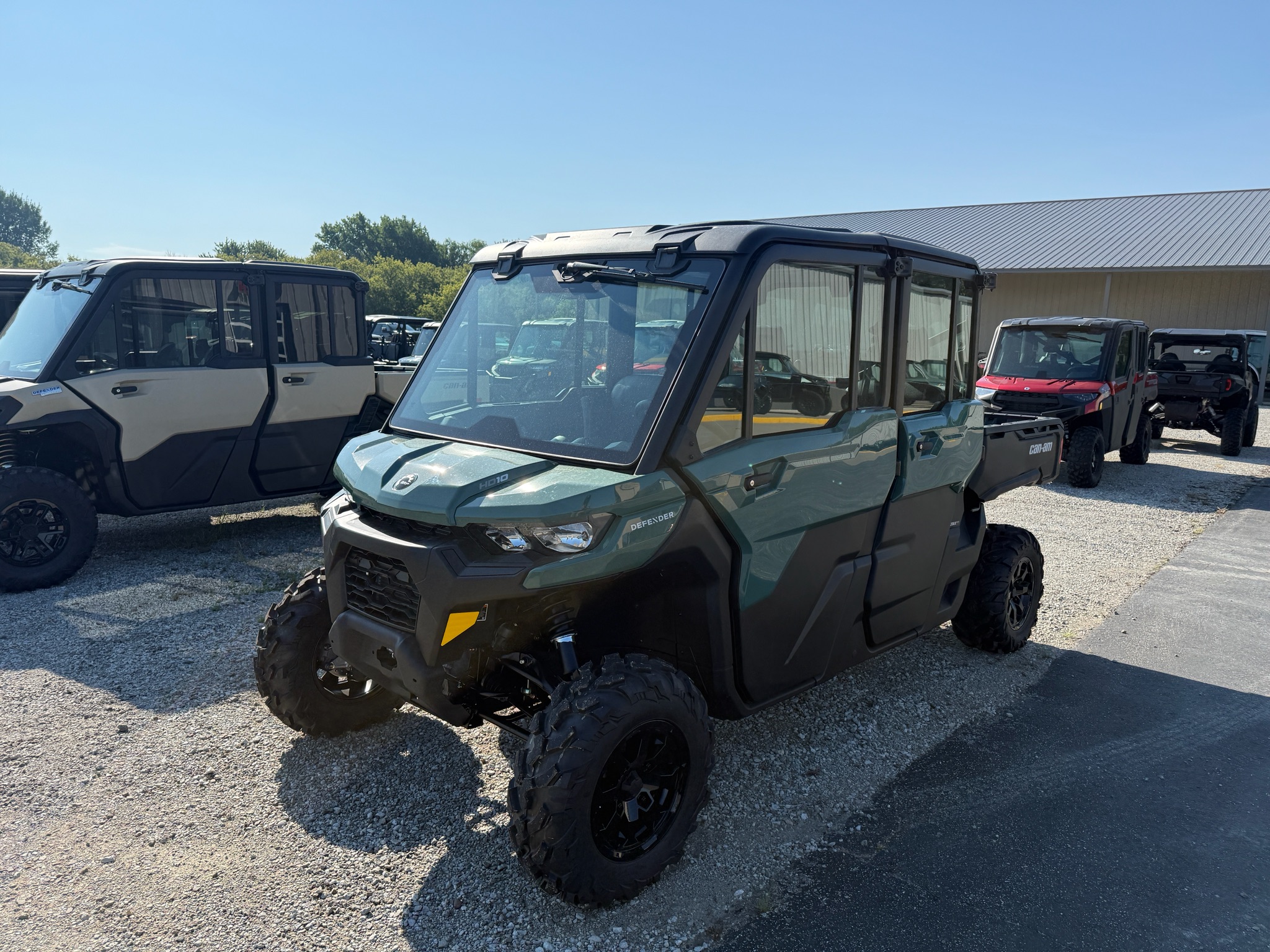 2026 Can-Am™ Defender MAX DPS CAB HD10 1