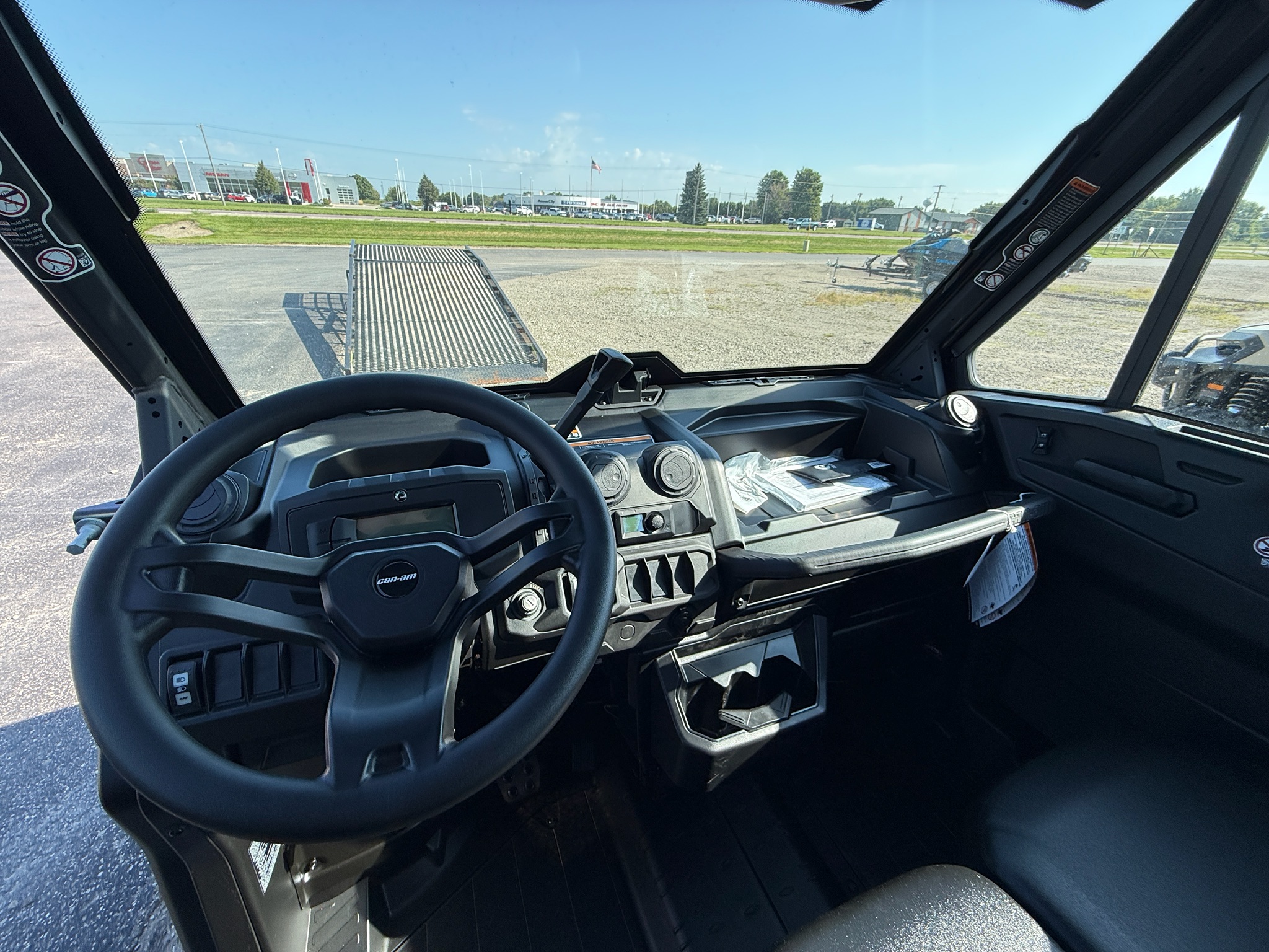 2026 Can-Am™ Defender MAX DPS CAB HD10 4